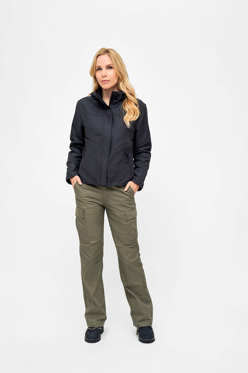 Geaca de Vant Frontzip Negru Dama Brandit - Confort si Protectie