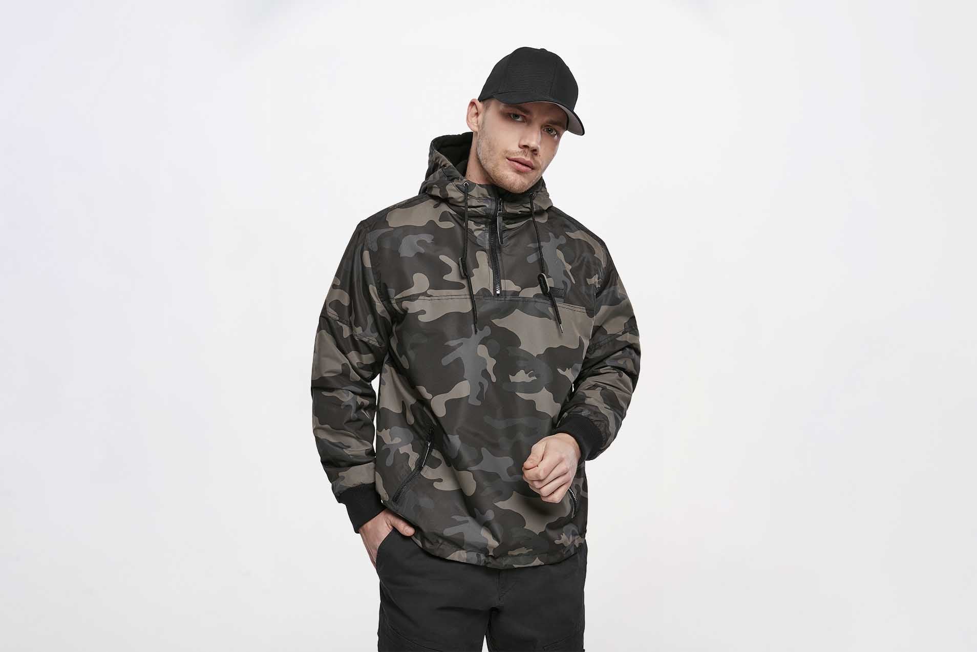 Geaca de Vant Luke Dark Camo Brandit - Protectie Esentiala