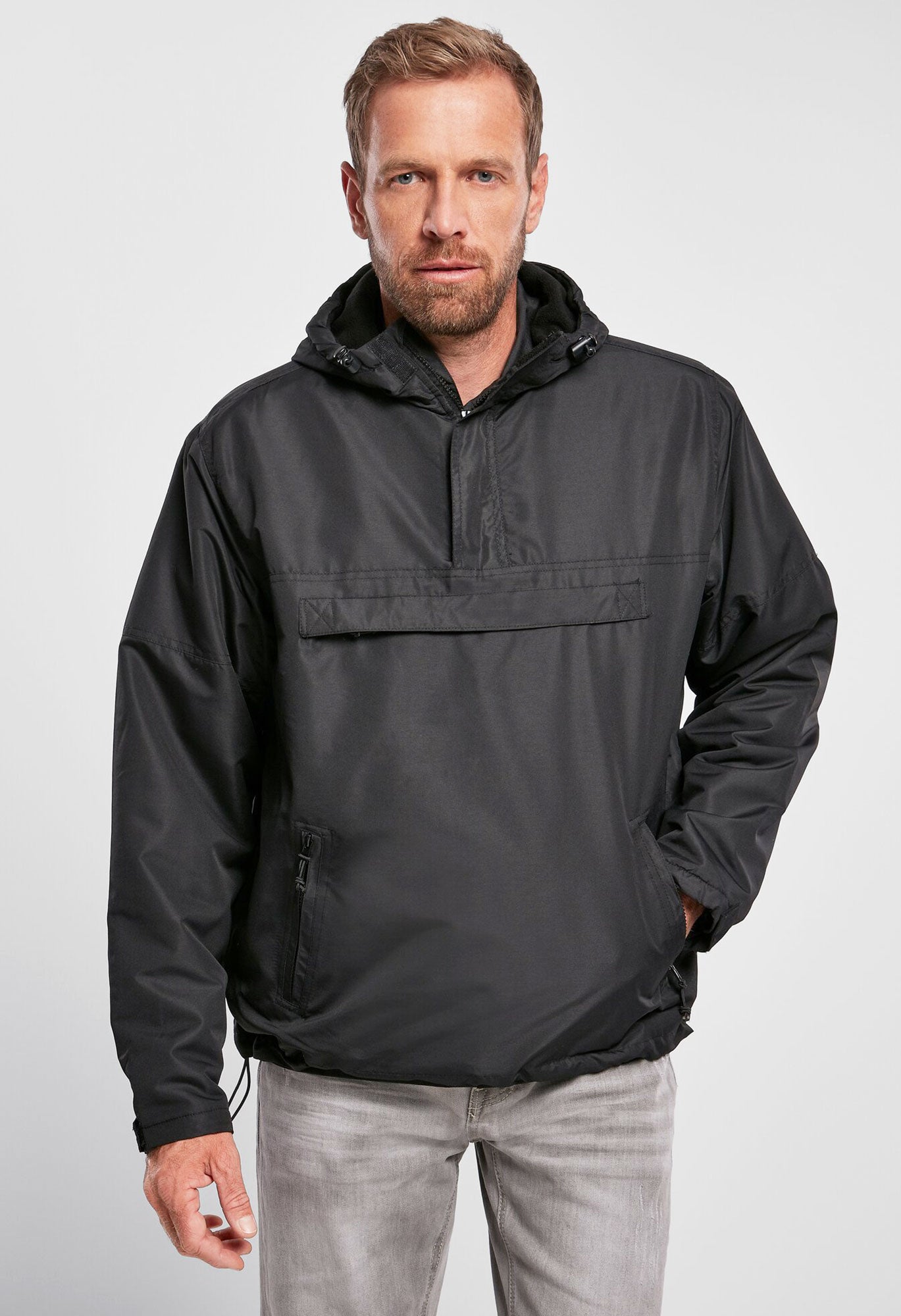 Geaca de Vant Negru Brandit - Protectie Versatila