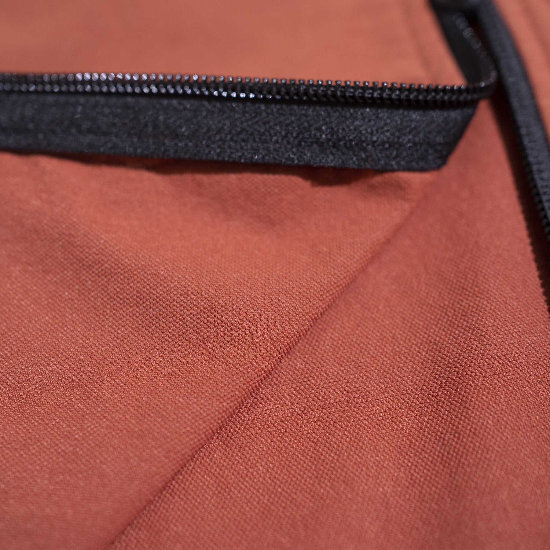 Geaca Elite Light Softshell Jacket Coyote Pentagon Tactical - Performanță Versatilă în orice Mediu