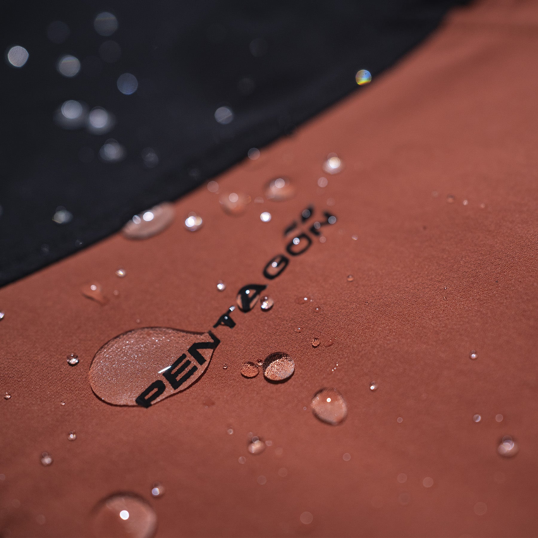 Geaca Elite Light Softshell Jacket Maroon Red Pentagon Tactical - Protecție și Libertate de Mișcare