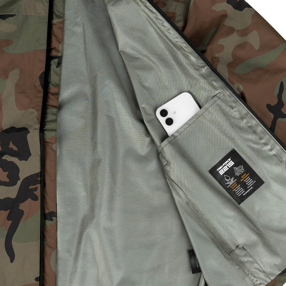 Geacă Hardshell TF-2215 Woodland TF-2215 - Protecție Supremă în Orice Misiune