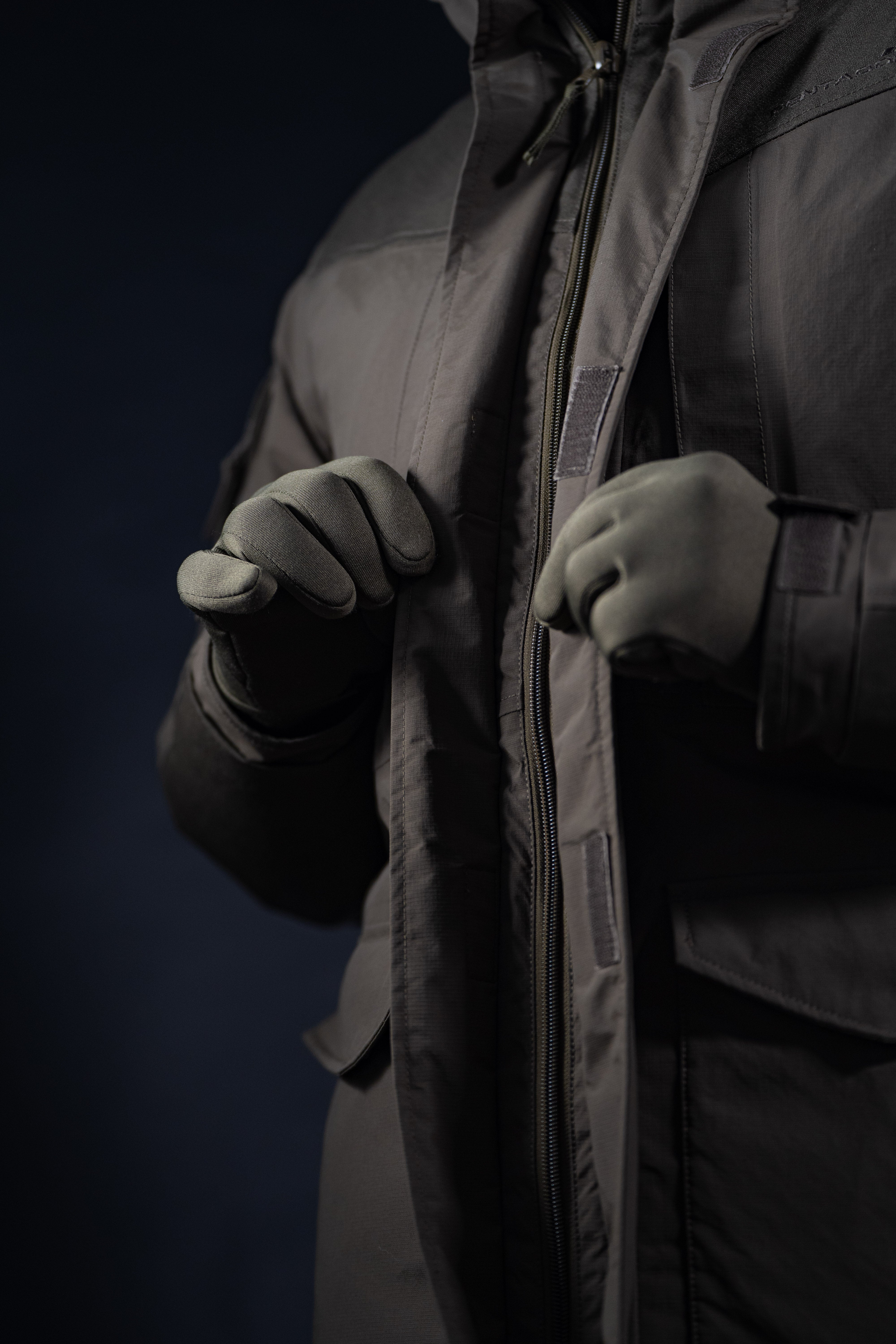 Geaca Hcp V2.0 Primaloft® Parka Cinder Grey Pentagon Tactical - Protecție Extremă și Rezistență în orice Condiții