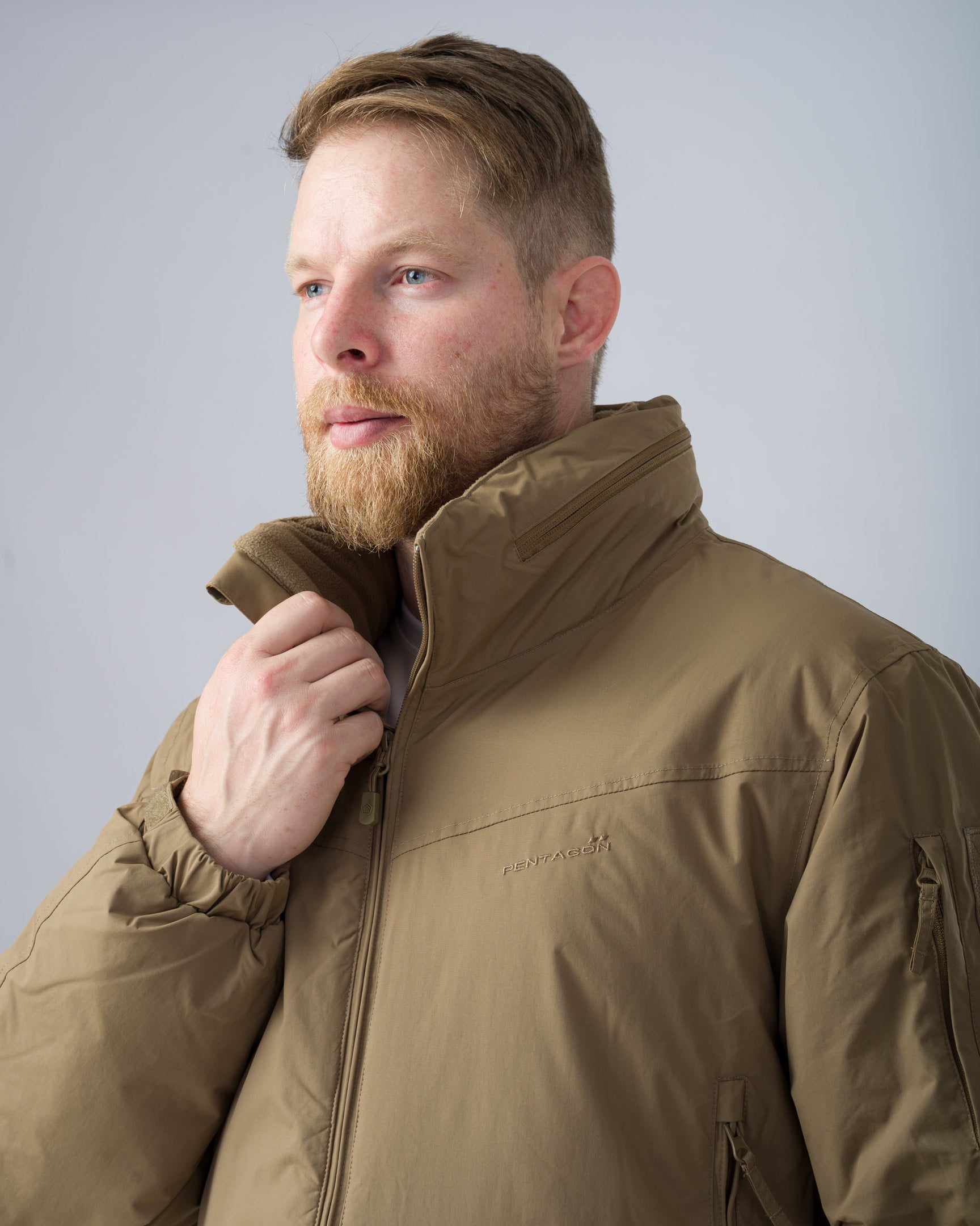 Geaca Logan LEVEL7 Jacket Coyote Pentagon Tactical - Protecție Supremă în Condiții Extreme
