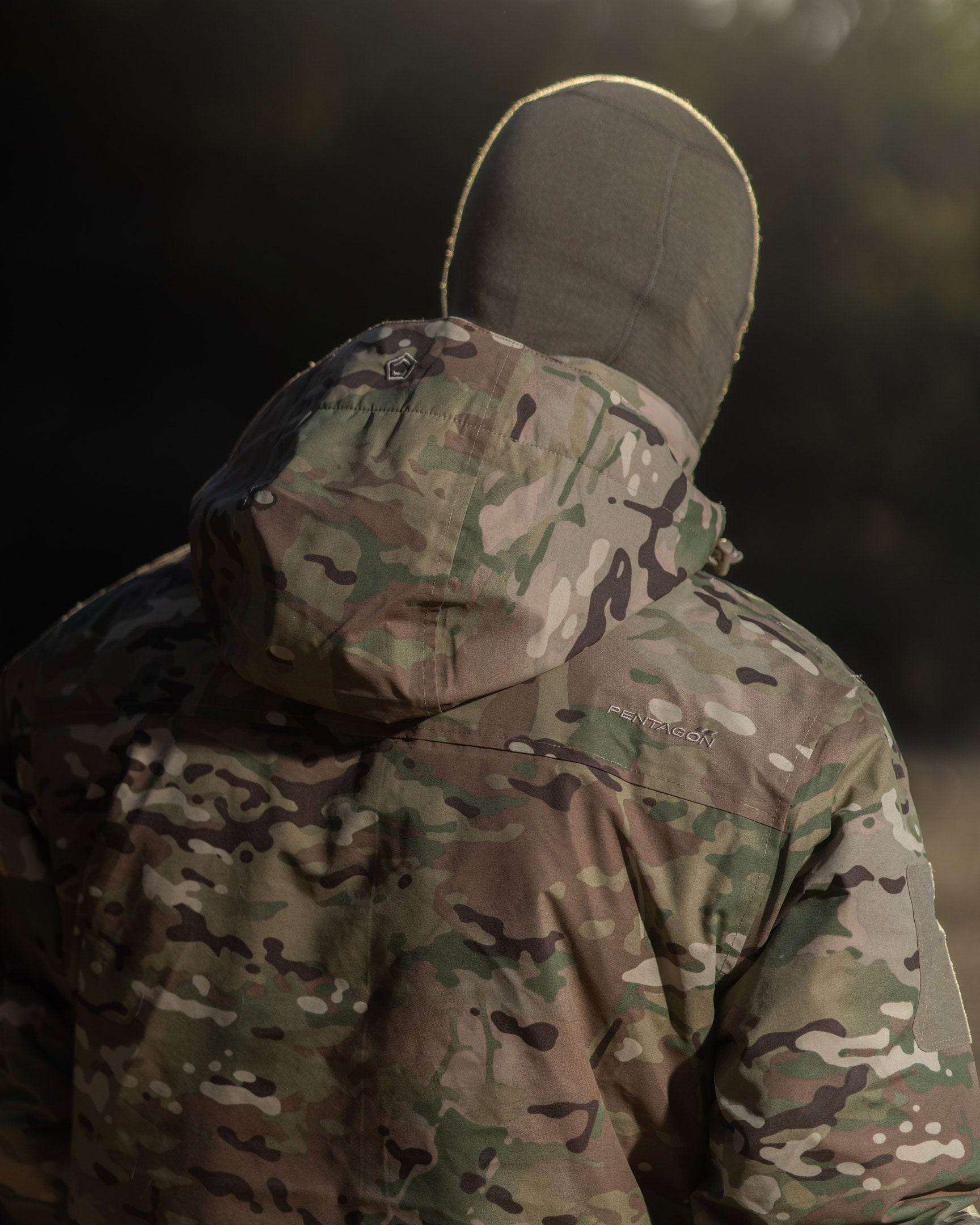Geaca Logan LVL7 Jacket Multicam® -Mc Multicam Pentagon Tactical - Performanță Superioară în Frig Intens