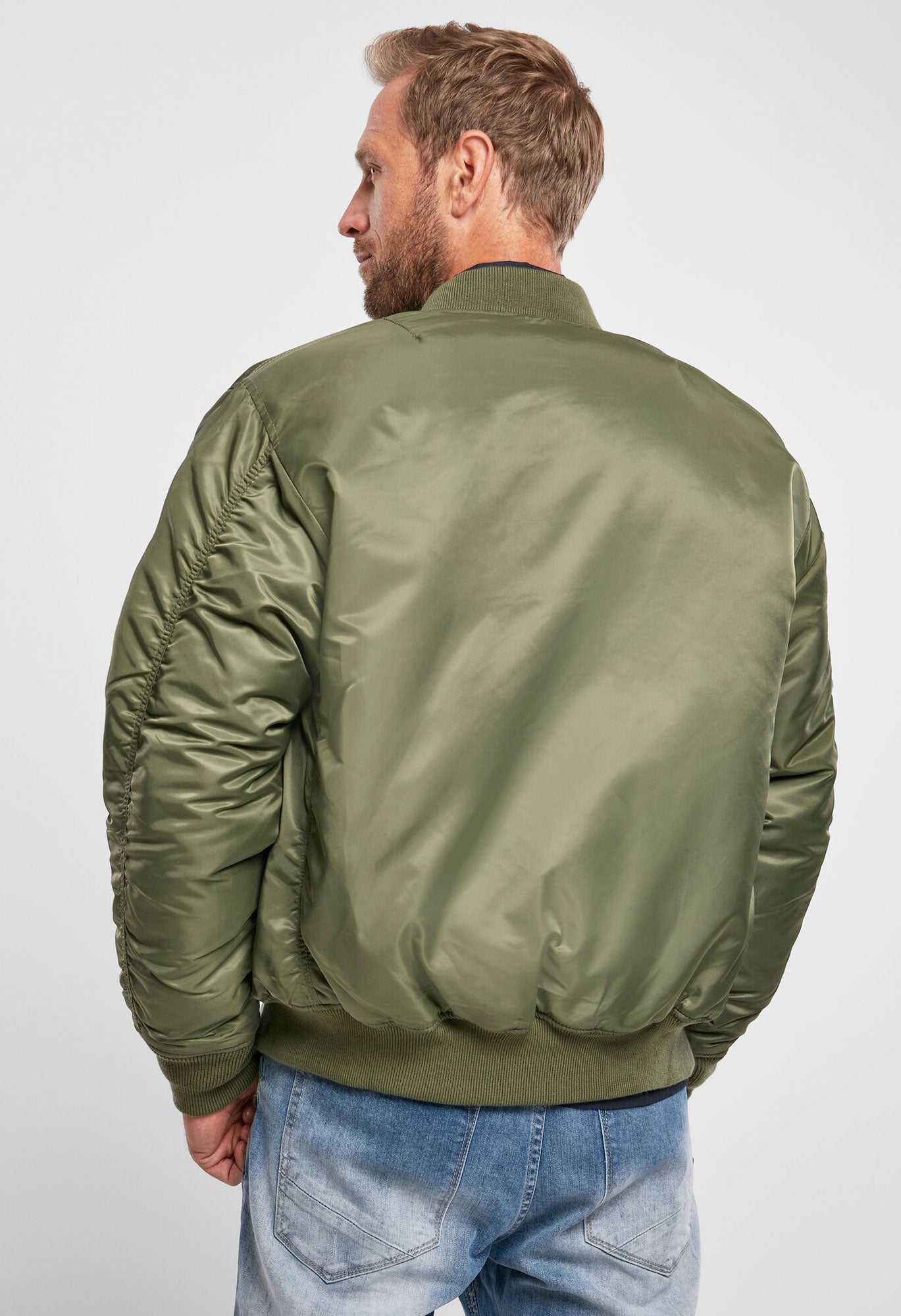 Geaca MA1 Olive Brandit - Caldura si Durabilitate