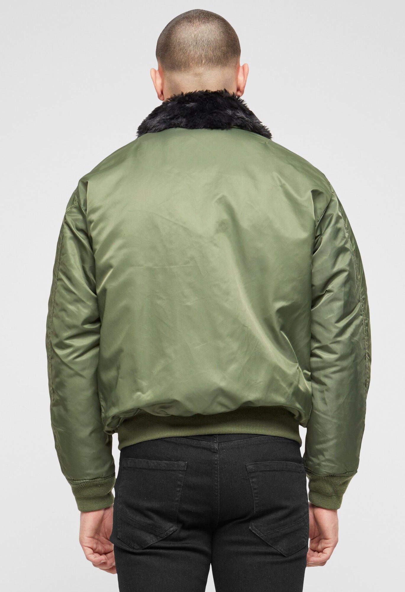 Geaca MA2 Fur Collar Olive Brandit - Caldura si Mobilitate Optima
