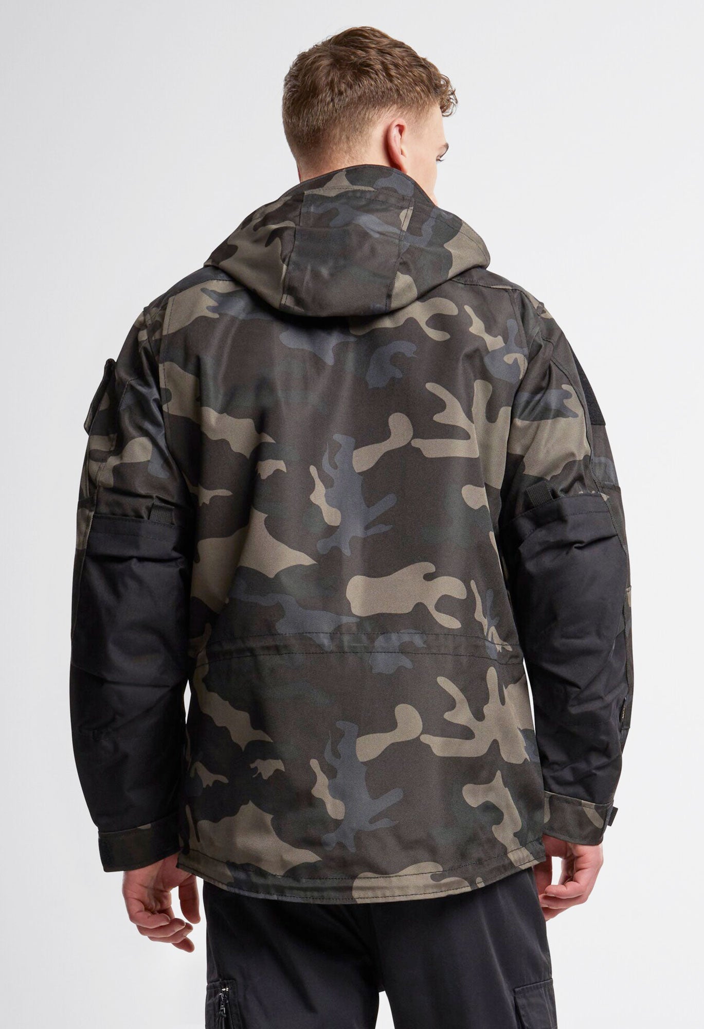 Geaca Performance Outdoor Dark Camo Brandit - Versatilitate Tactică
