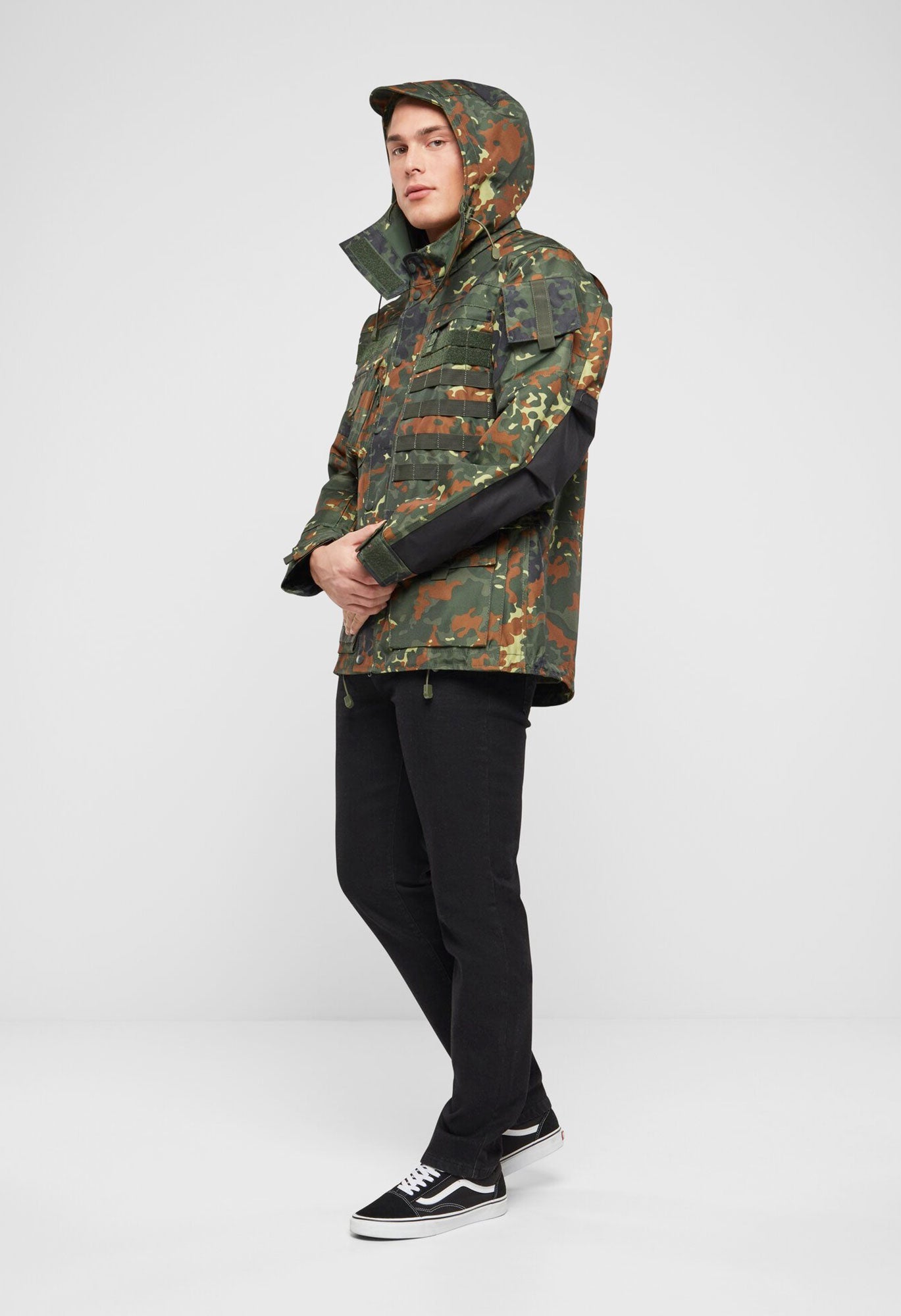 Geaca Performance Outdoor Flecktarn Brandit - Versatilitate Tactică