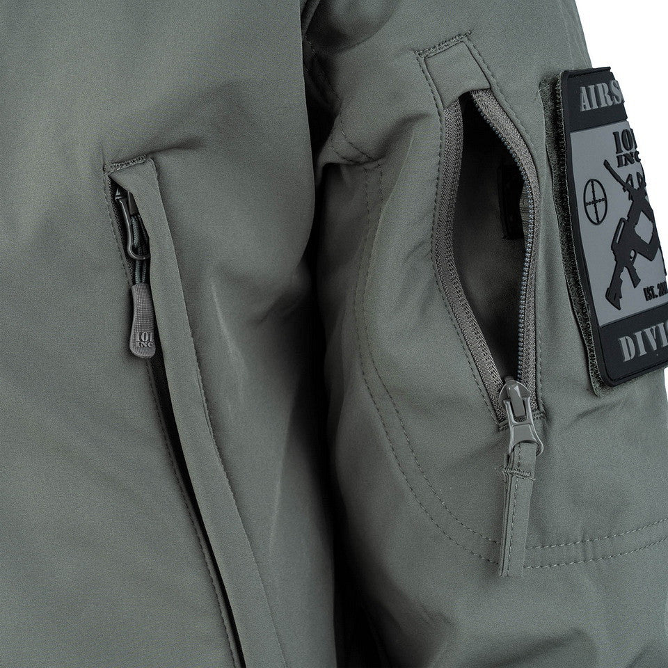 Geacă Tactică Softshell Model 129840 Wolf Grey - Performanță și Protecție Elită