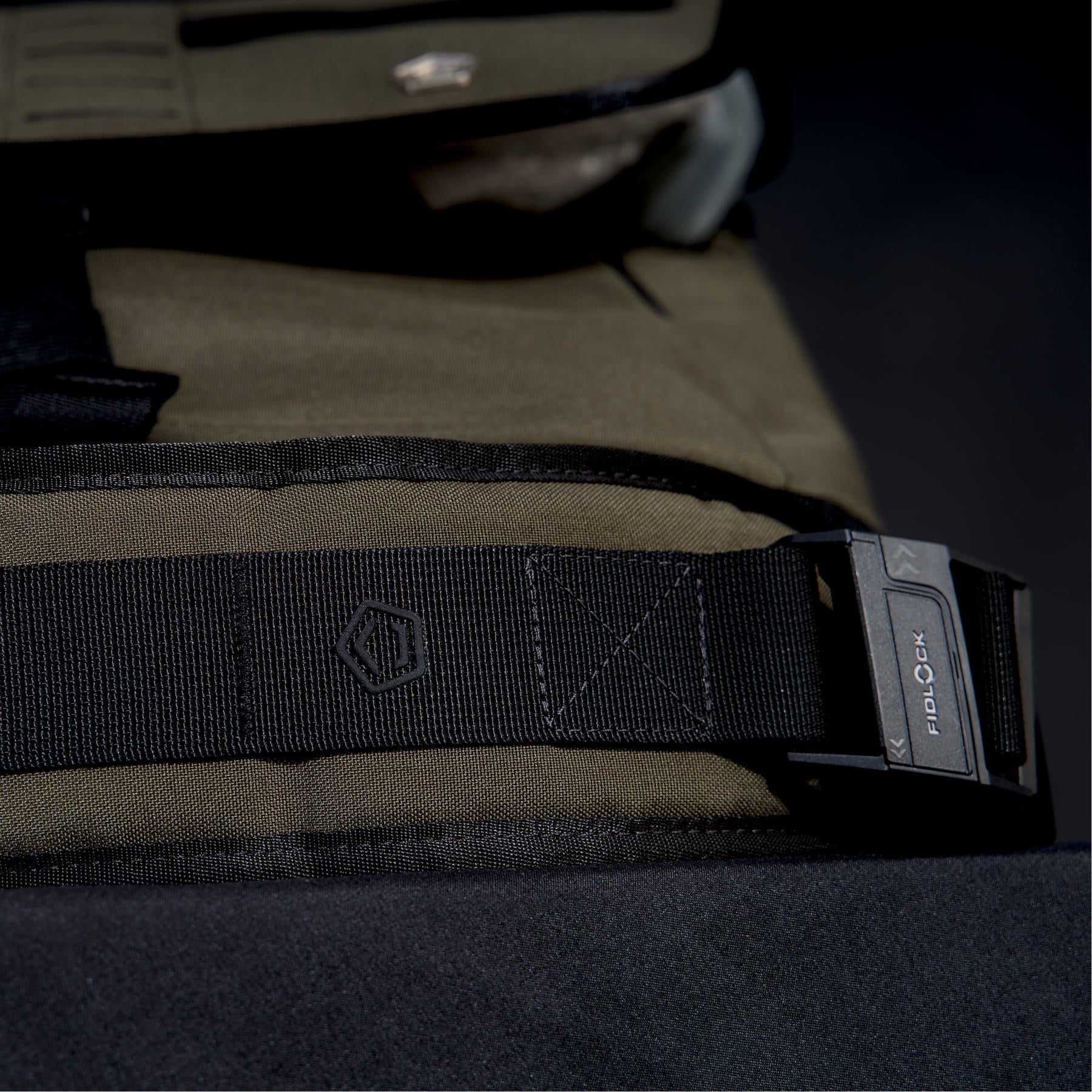 Geanta Consul Side Messenger Bag Midnight Blue Pentagon Tactical - Eficiență și Rezistență Urbană