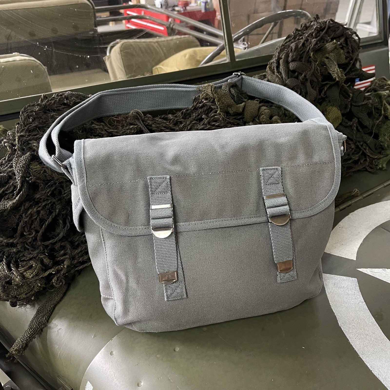 Geanta Pukkel US style Grijs WWII Series - Stil Autentic și Utilitate