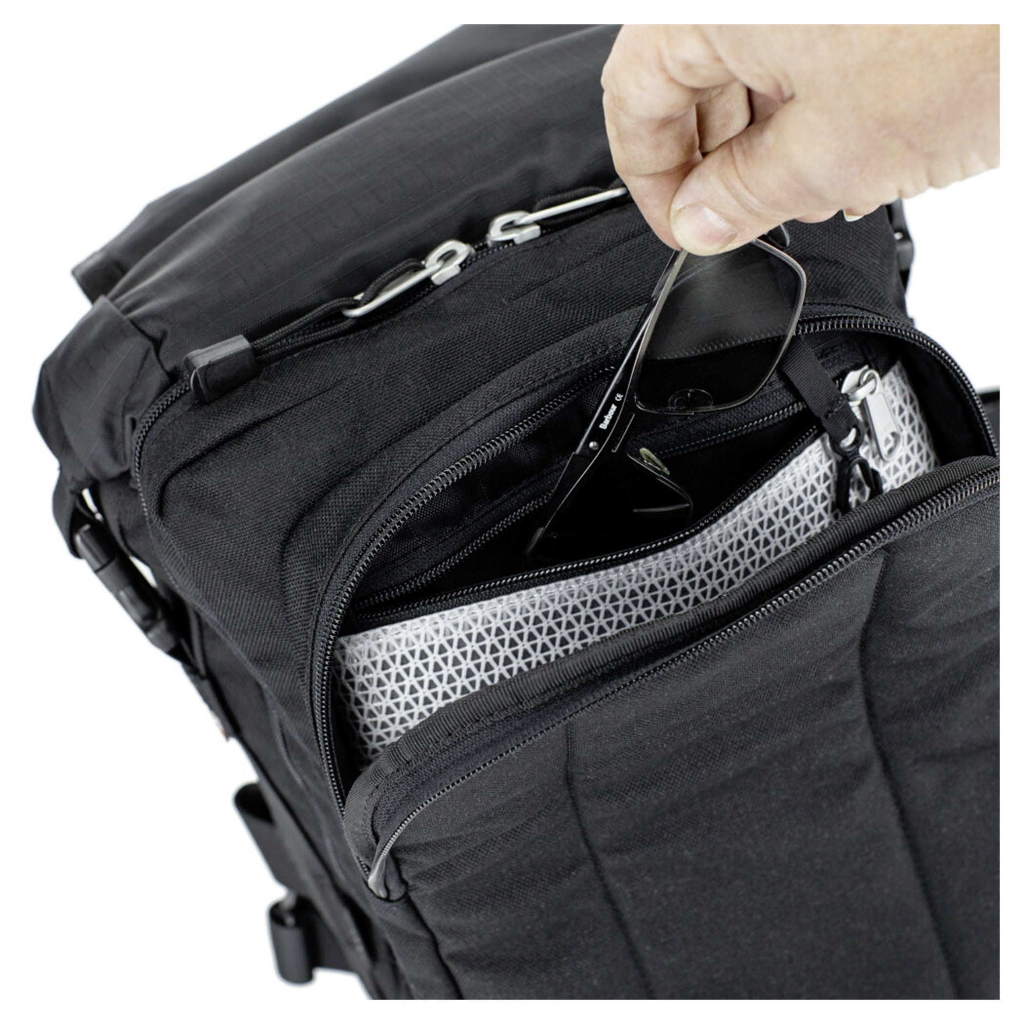 Geantă Umăr Kriega Sling Pro - Impermeabilă, Organizare Laptop 14"