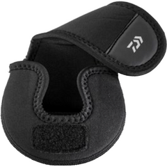 Husă Neopren Baitcast Daiwa - Protecție Mulinetă, Transport Sigur