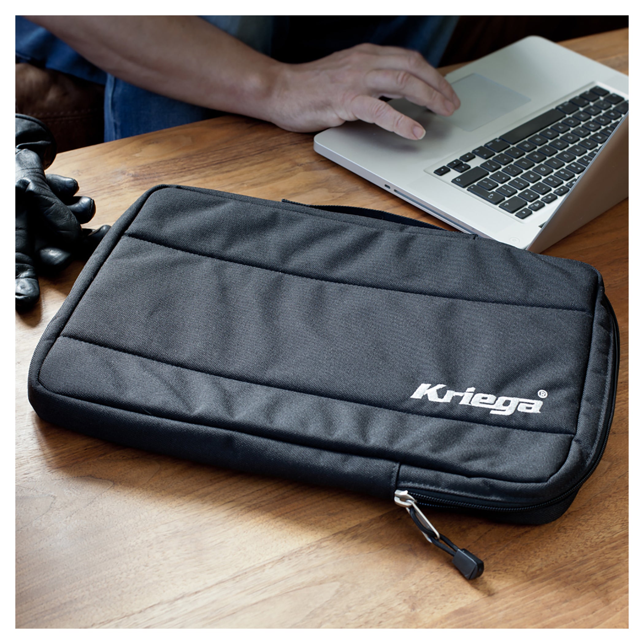 Husă Protecție Tabletă/Laptop 13" Kriega - 4L, Rezistentă