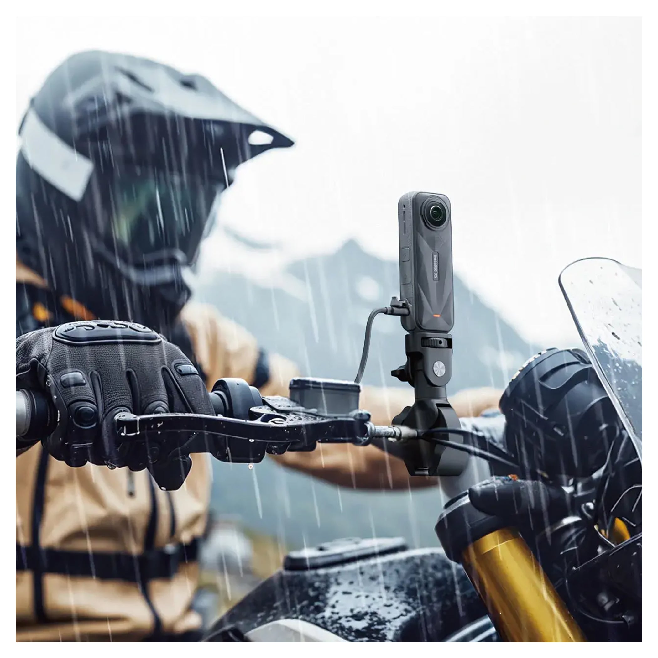 Insta360 X5 All-Weather USB - Protecție Încărcare Rezistentă