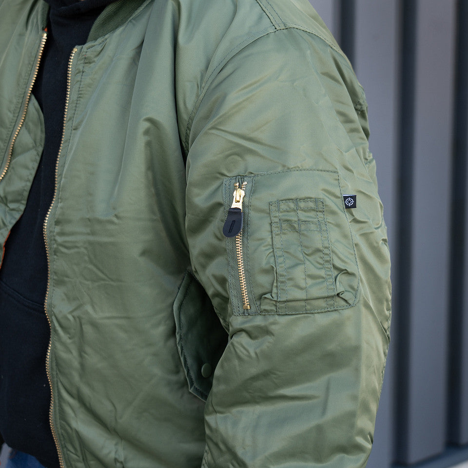 Jachetă Bomber MA-1 Verde Fostex Garments - Rezistență și Stil Legendar
