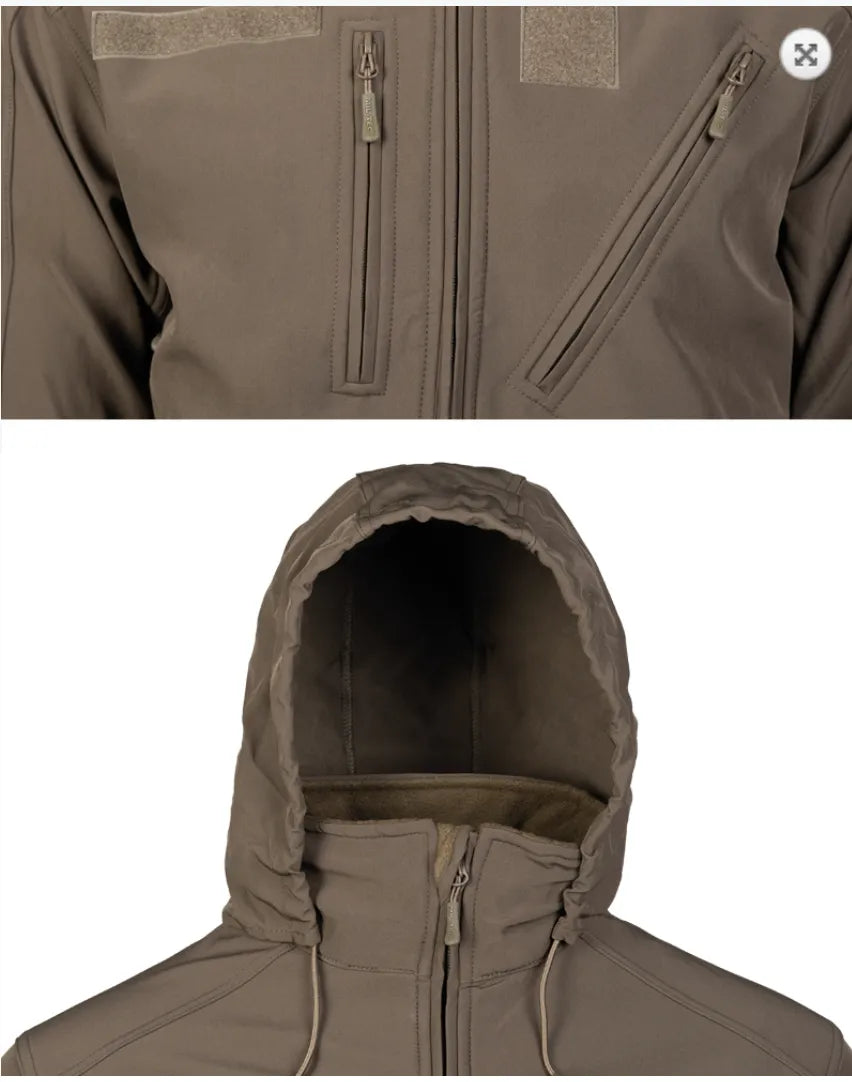 Jachetă Softshell Mil-Tec SCU 14 – detaliu buzunare piept și glugă