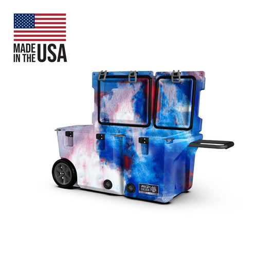 Ladă Frigorifică Wyld Gear 65QT Dividită Red/White/Blue Herbertz - Izolație Ultraperformantă, Capacitate Generoasă.
