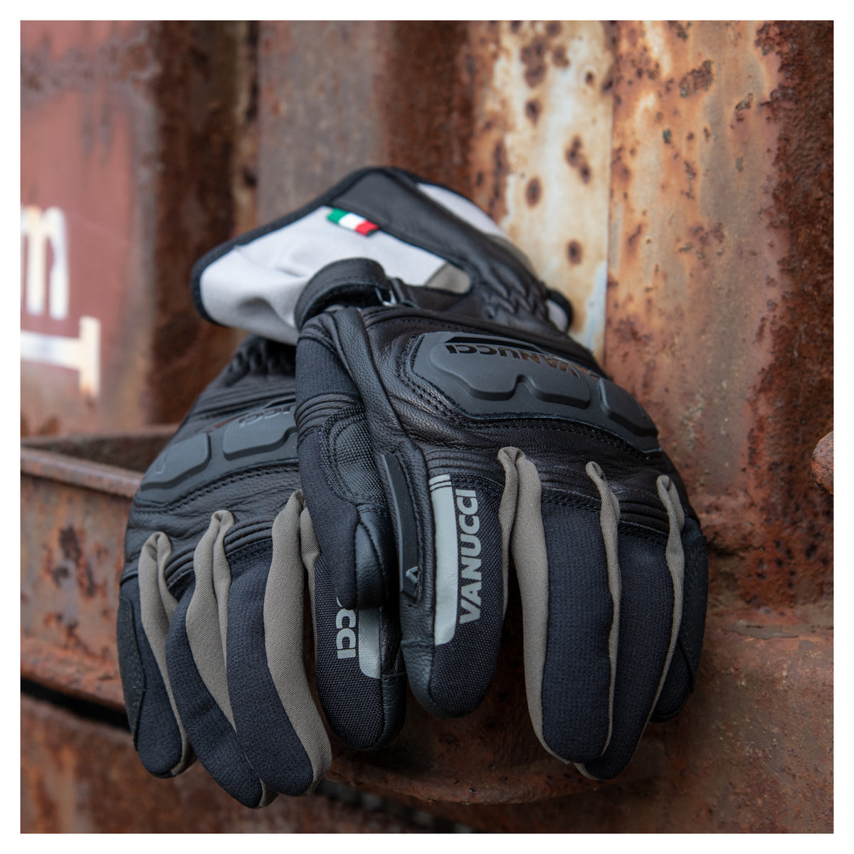 Mănuși Moto Vanucci VAG-4 - Impermeabile, Tactile, Protecție Knuckle