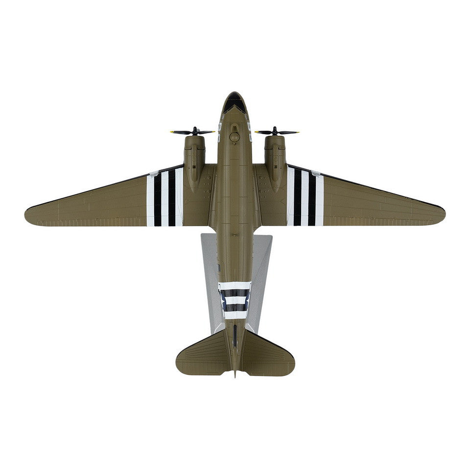 Model Die-cast C-47(D) Skytrain 1:100 #3 - Piesă Iconică de Istorie Militară