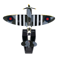 Model Die-cast Supermarine Spitfire MK VB D-Day 1:72 - Simbol al Victoriei