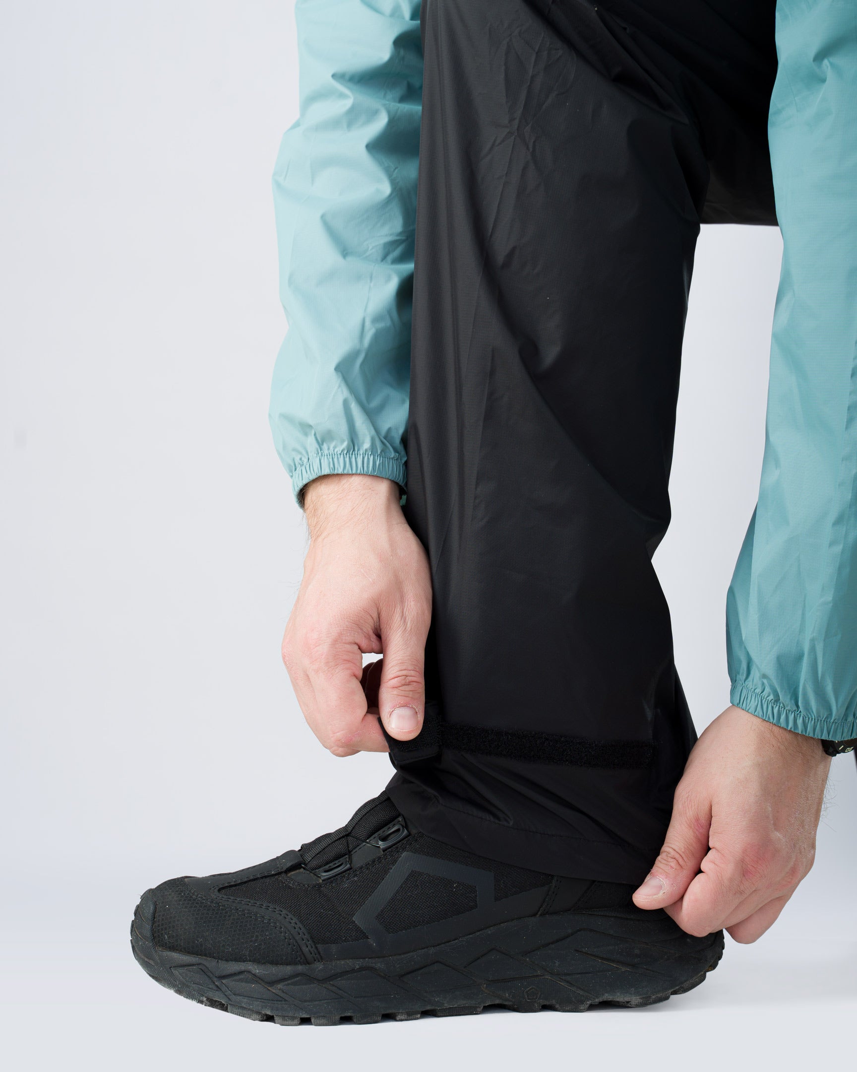 Pantaloni Cloudburst Packable Unisex Rain Pants Black Pentagon Tactical - Protecție Impermeabilă și Adaptabilitate Tactică