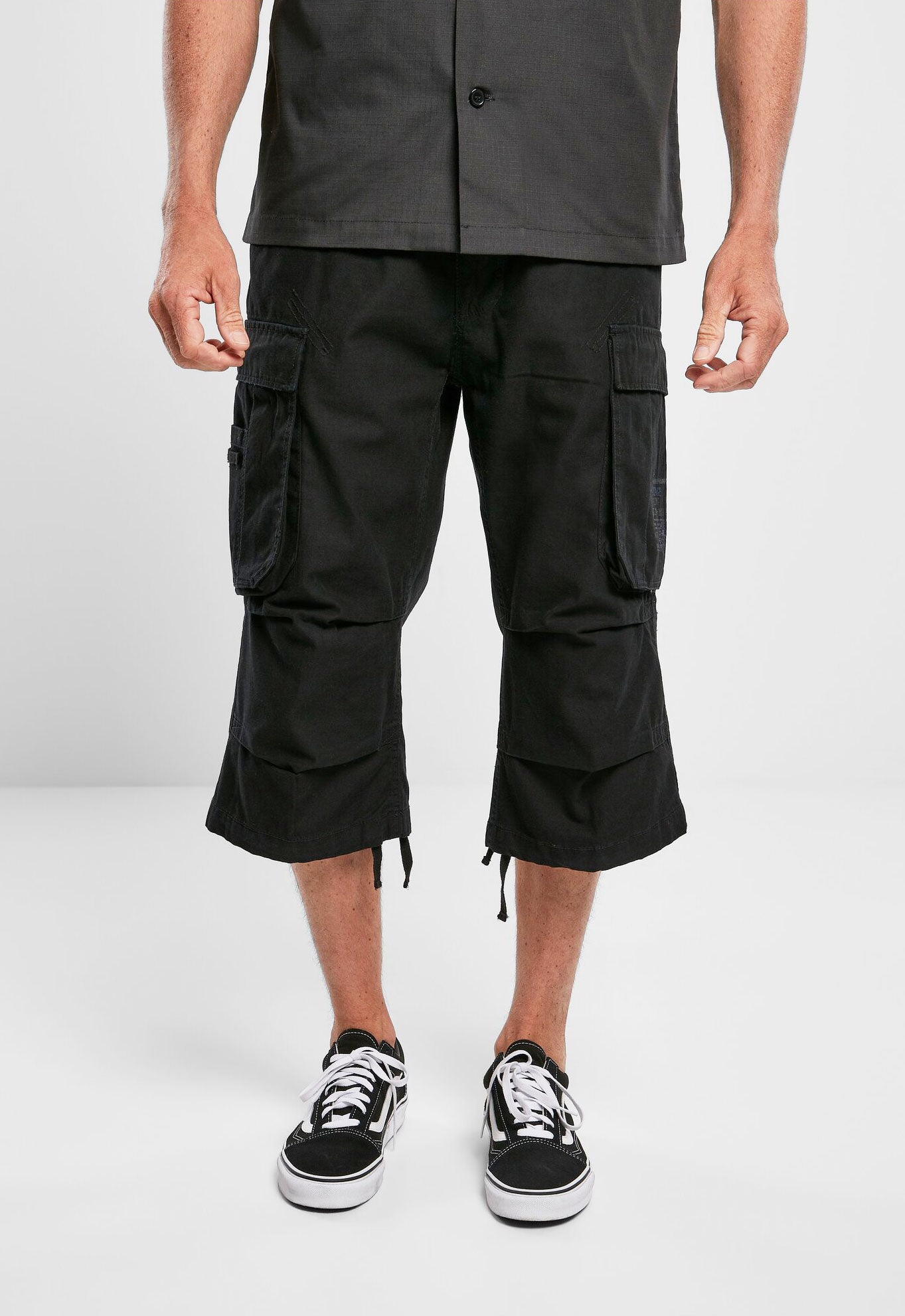 Pantaloni Scurti Industry Vintage 3/4 Negru Brandit - Esential Urban