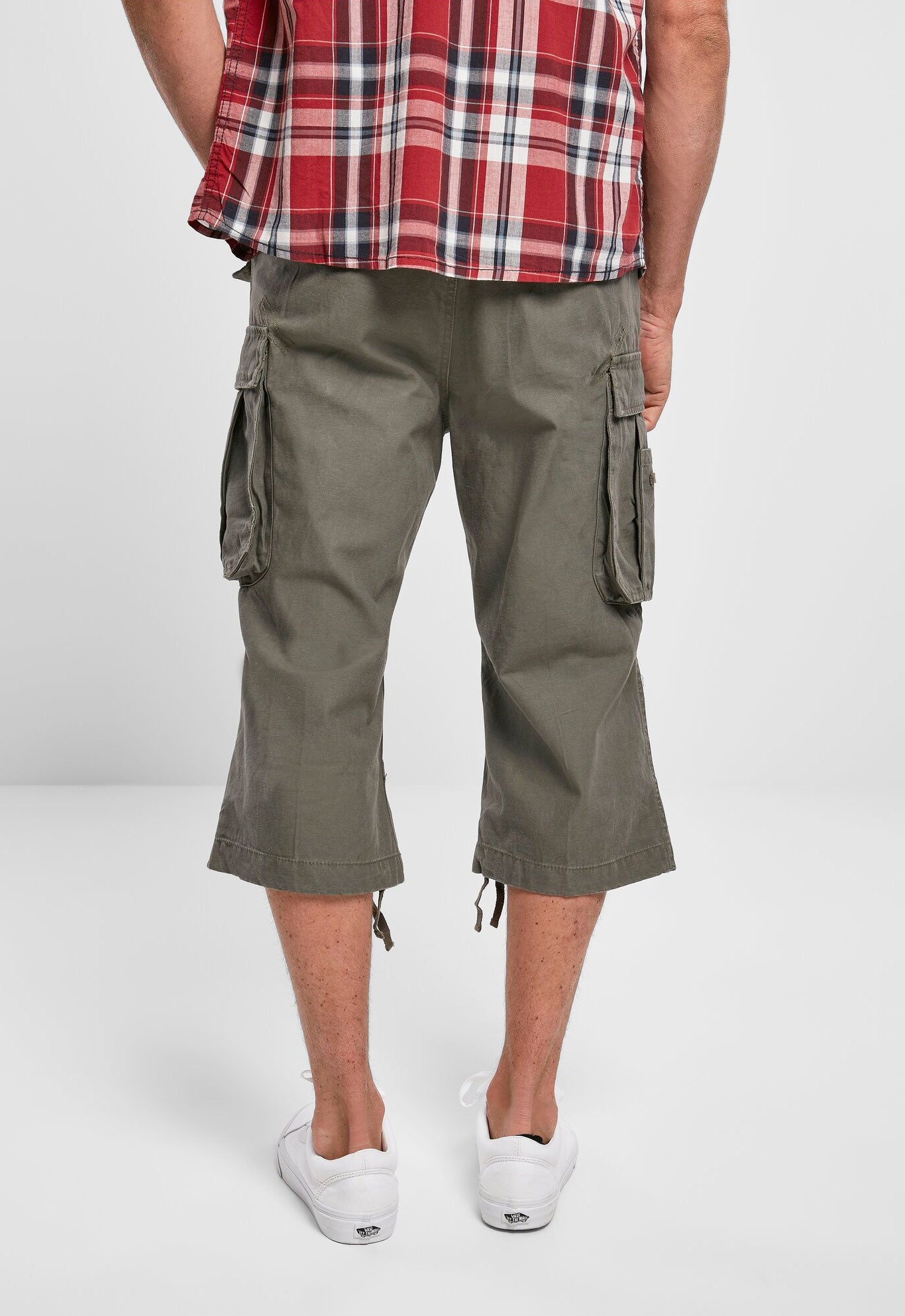 Pantaloni Scurti Industry Vintage 3/4 Olive Brandit - Versatilitate Urbana
