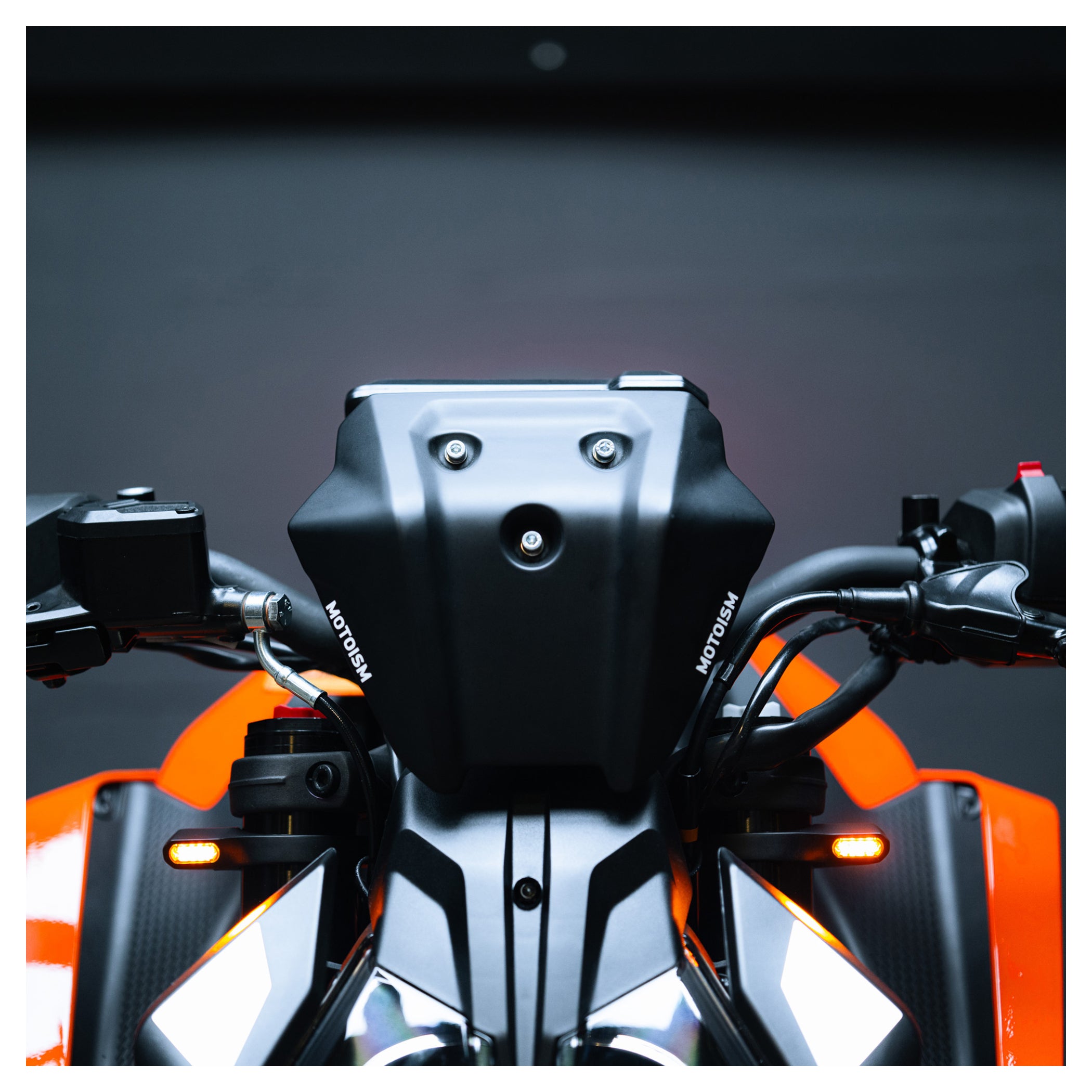 Parbriz Motoism 125/390 Duke 24- - Design Agresiv, Mat Negru