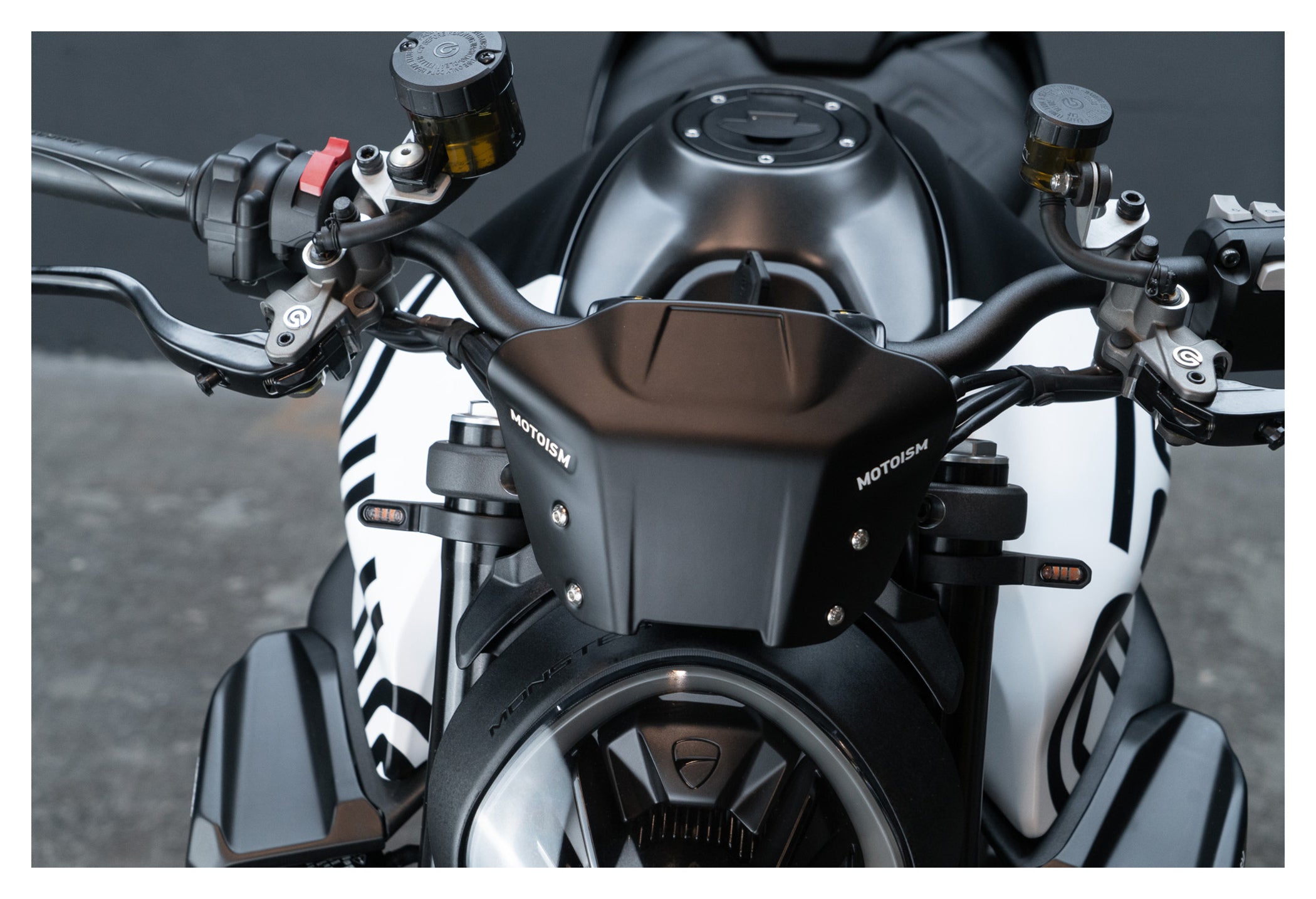 Parbriz Motoism pentru Ducati Monster 937 - Carbon Mat