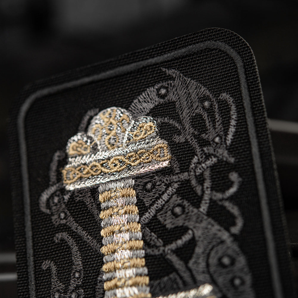 Patch Brodat Sabie Viking M-Tac - Negru, Simbol al Curajului