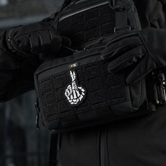 Patch Crossed Fingers M-Tac - Noroc și Rezistență Neagră