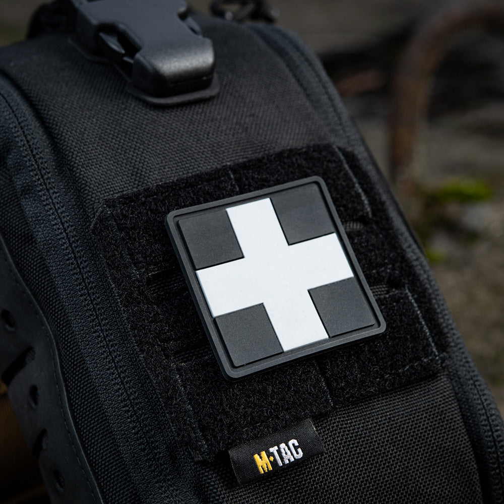 Patch Cruce Medicală Pătrată PVC M-Tac - Negru/Gri