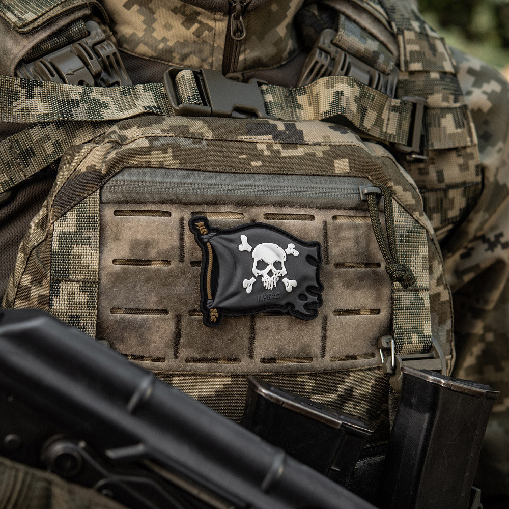 Patch Jolly Roger M-Tac - PVC Negru, 3D cu Velcro