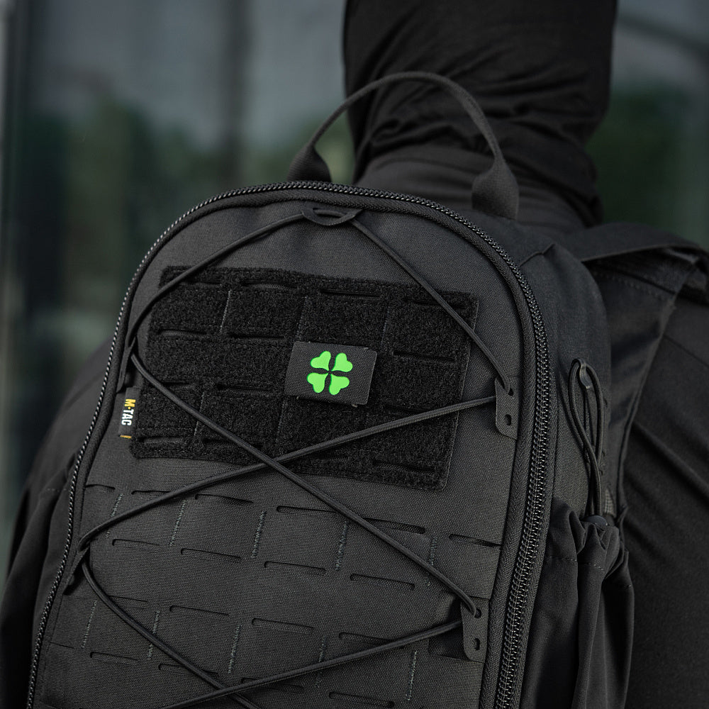 Patch Moral MOLLE Clover M-Tac - Negru cu Simbol Norocos