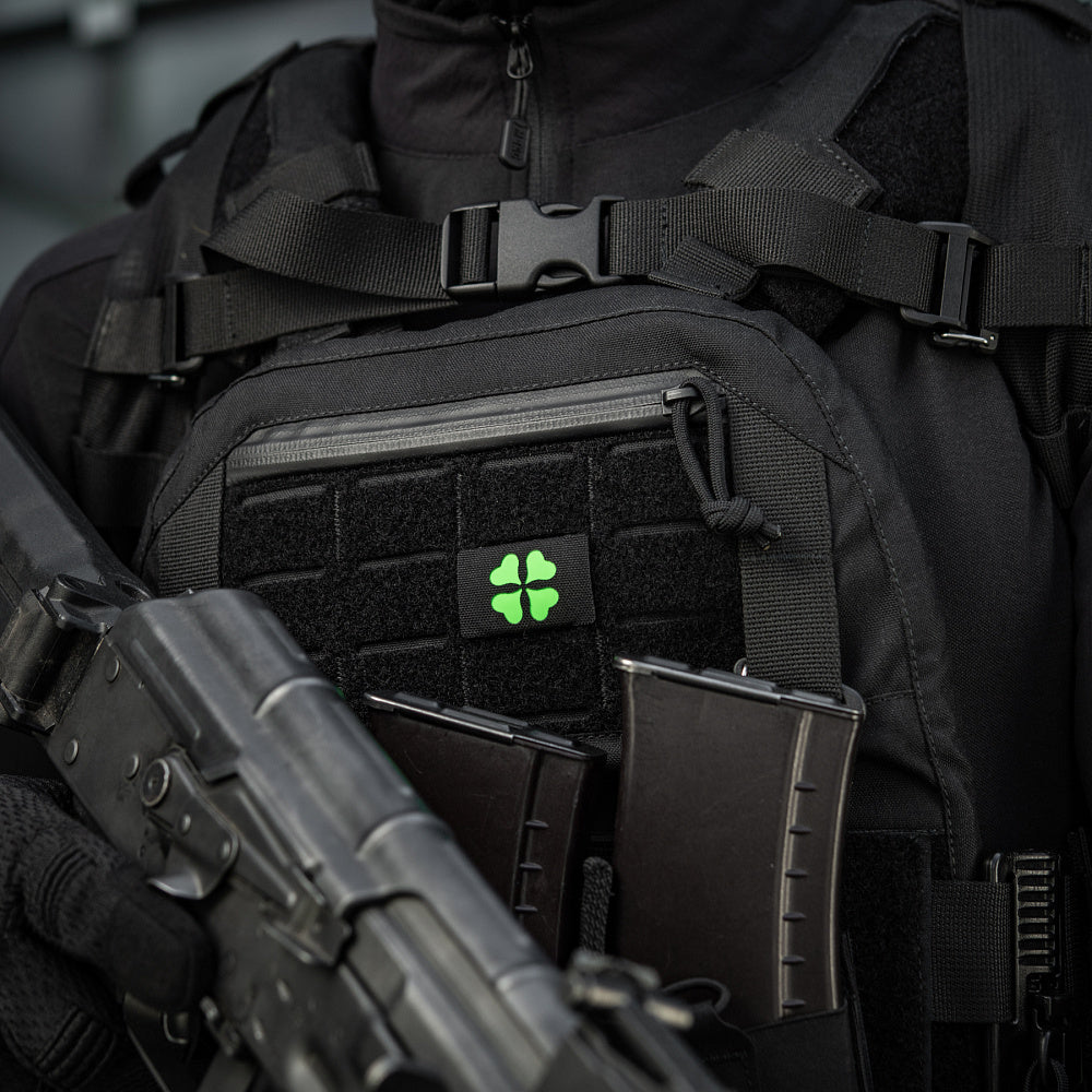 Patch Moral MOLLE Clover M-Tac - Negru cu Simbol Norocos