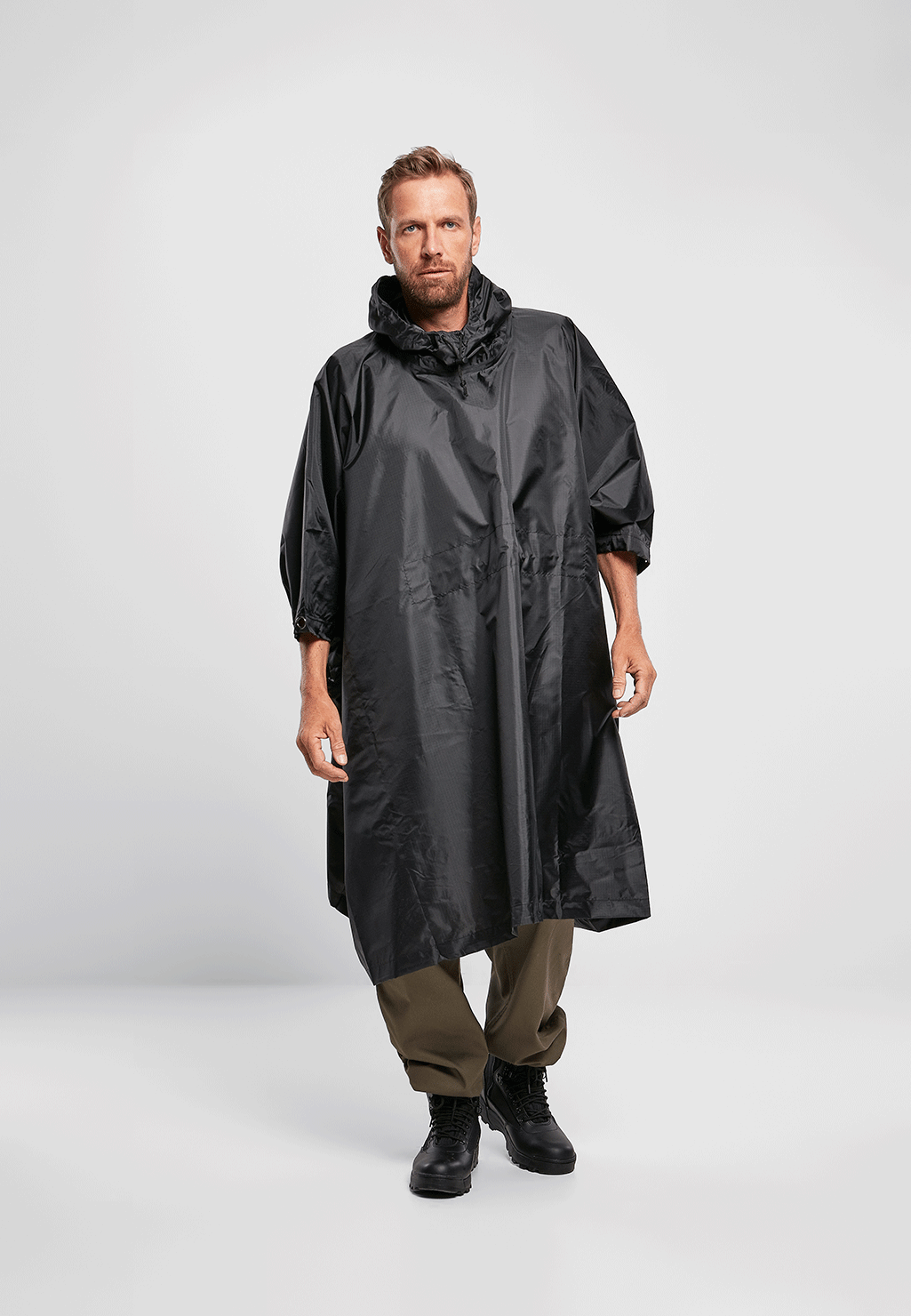 Poncho Ripstop Negru Brandit - Protectie Esentiala