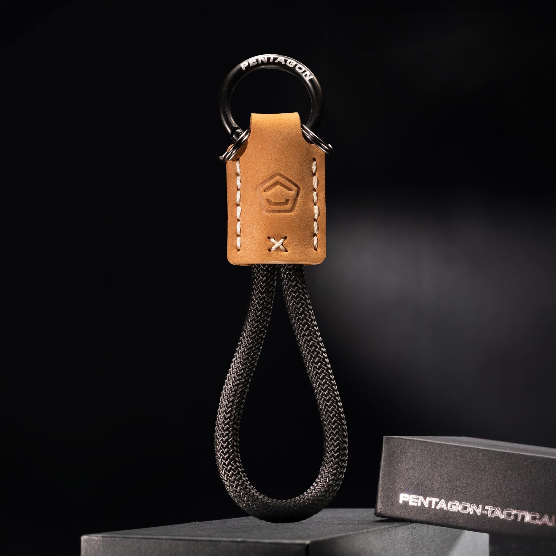 Produs Apiron EDC Keychain Taba Pentagon Tactical - Stil Rafinat și Funcționalitate Esențială