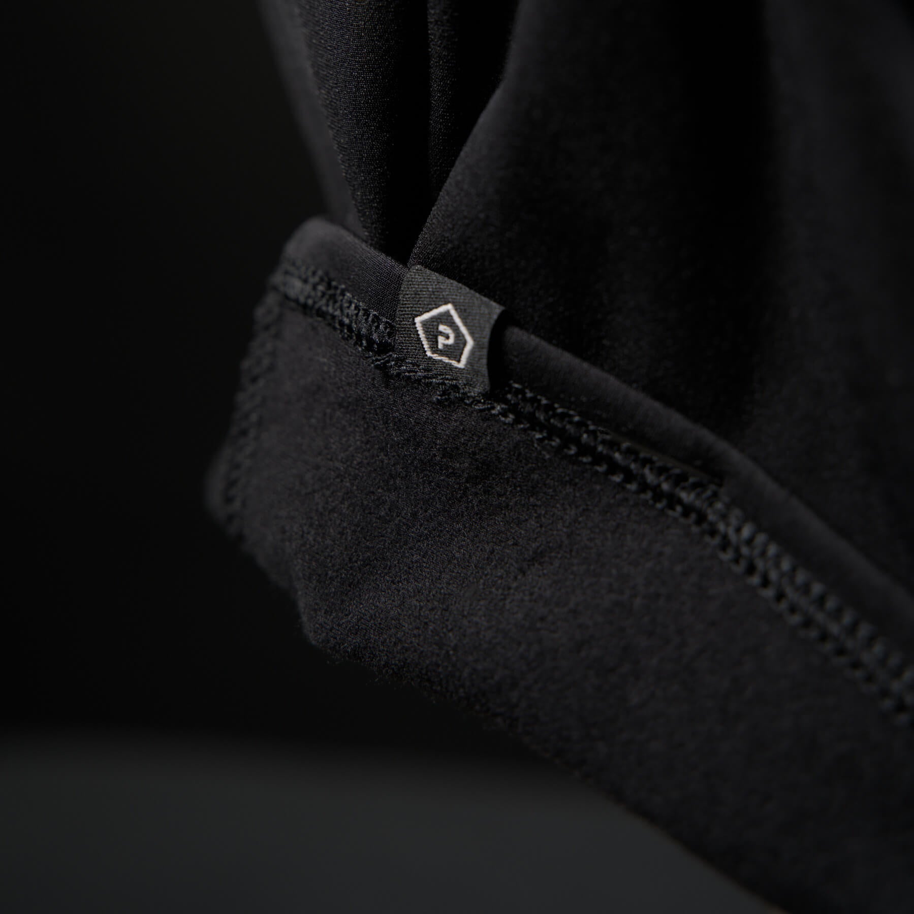 Produs Apokripsis Balaklava Size Pentagon Tactical - Protecție și Versatilitate Maximă