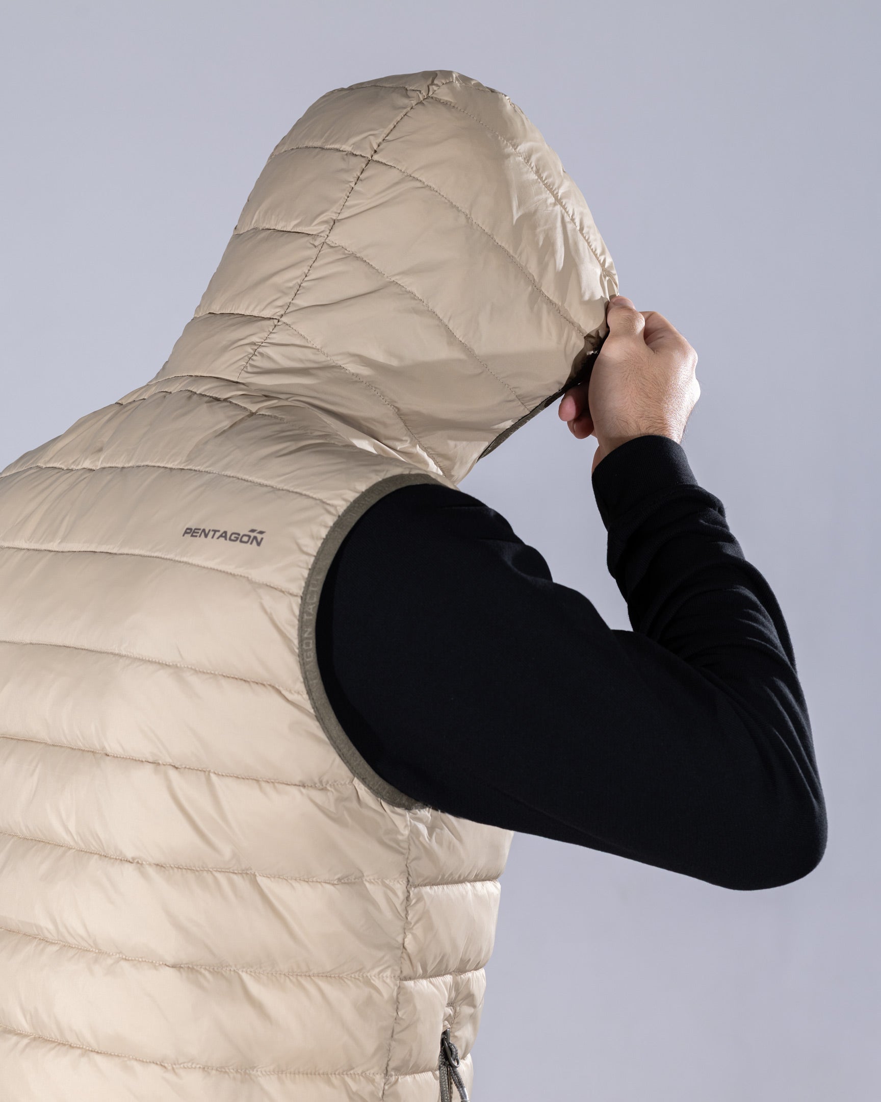 Produs Aurora 2.0 Puffer Hooded Vest Khaki Pentagon Tactical - Căldură Esențială și Libertate de Mișcare