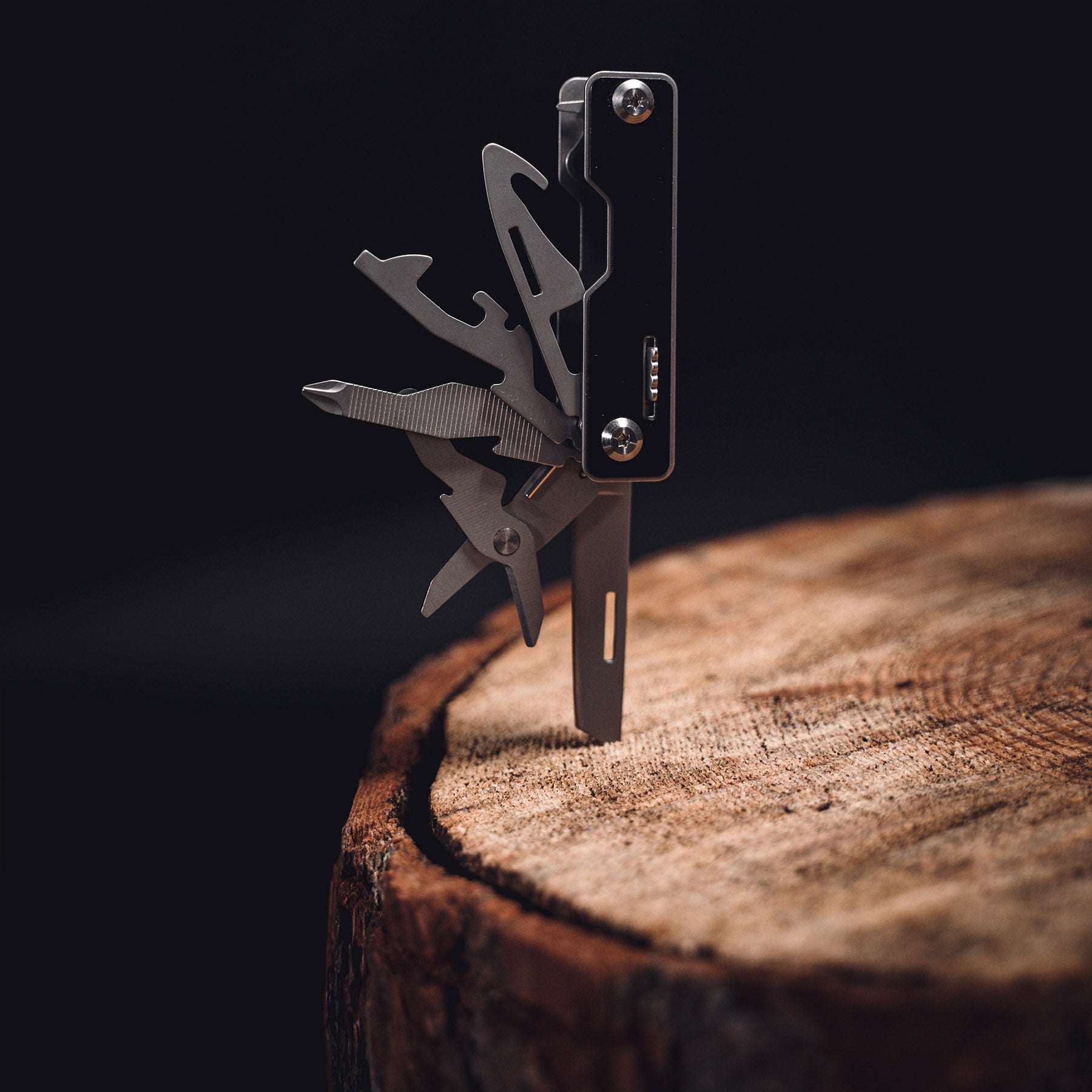 Produs Dagmar Multifuction Knife D19008 Black Pentagon Tactical - Performanță și Ventilație Optimă în orice Mediu