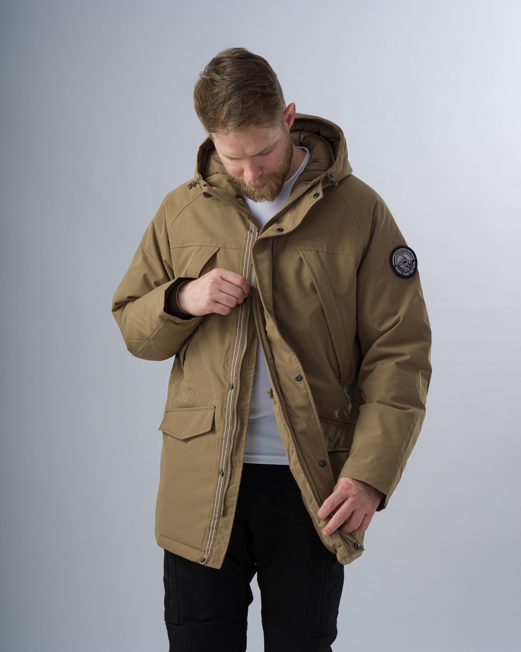 Produs Elements Parka Coyote Pentagon Tactical - Căldură Fiabilă și Stil Adaptabil