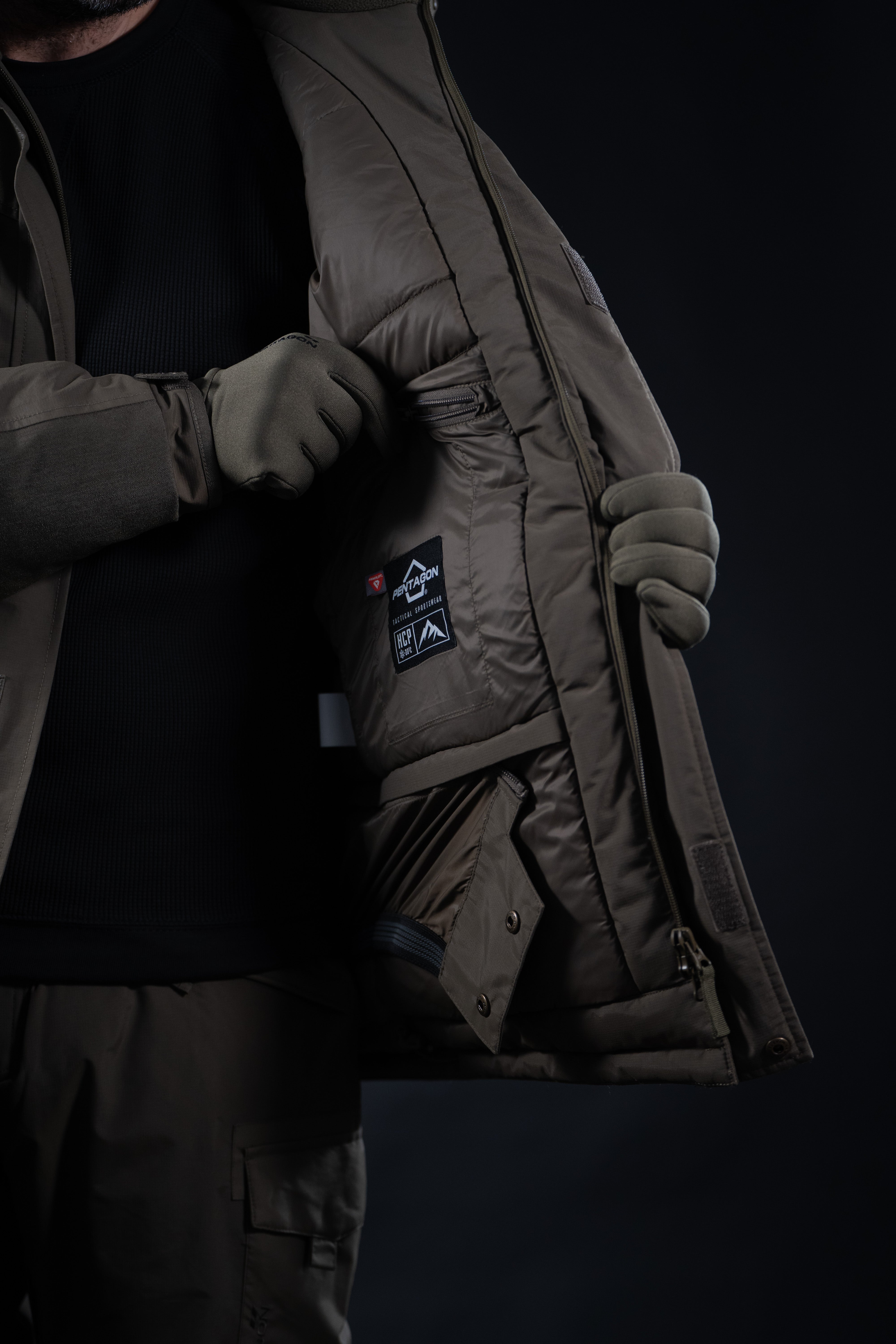 Produs Hcp V2.0 Primaloft® Parka Black Pentagon Tactical - Protecție Absolută în Condiții Extreme