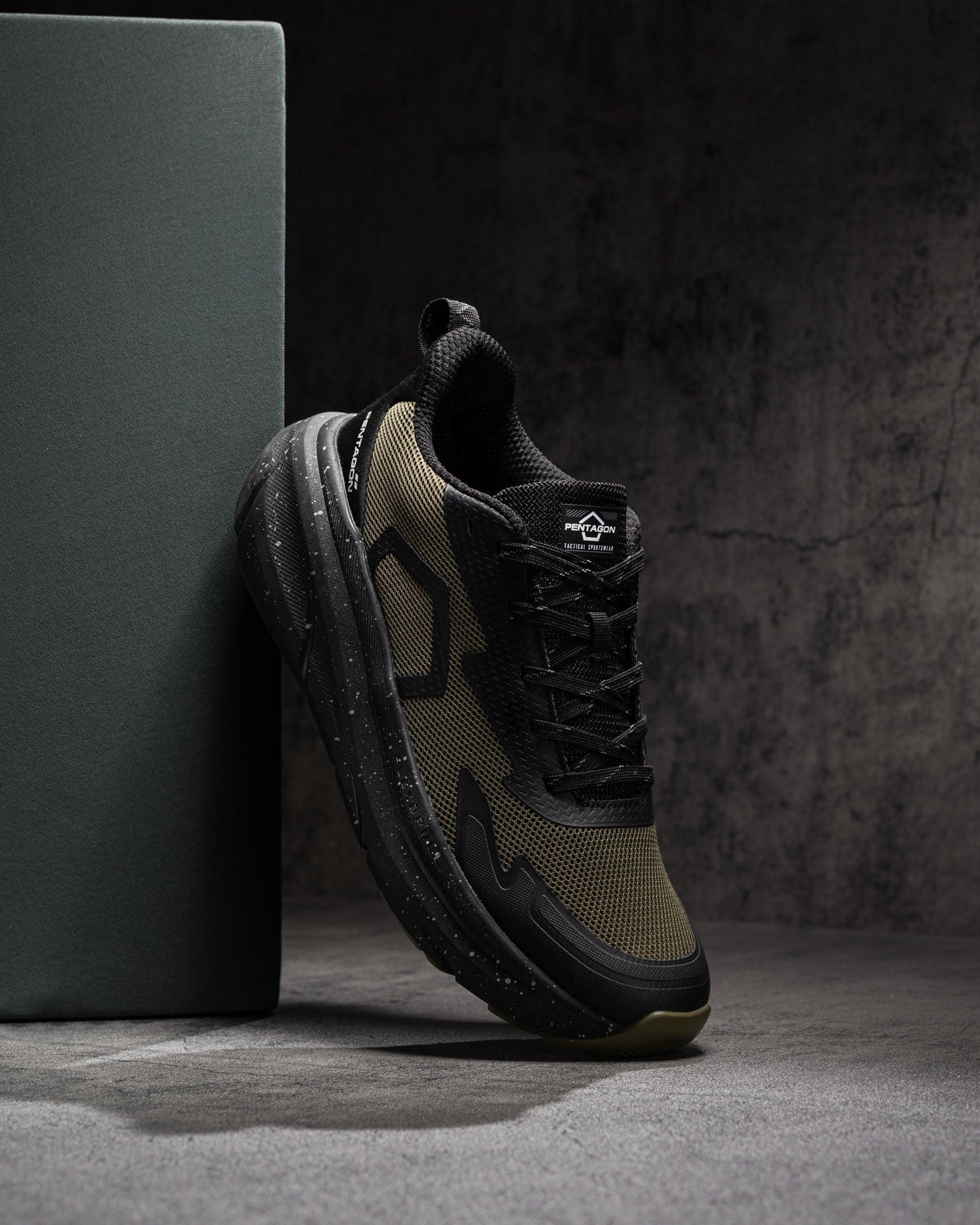 Produs Invictus Field Sneakers Black Pentagon Tactical - Performanță și Versatilitate în orice Mediu