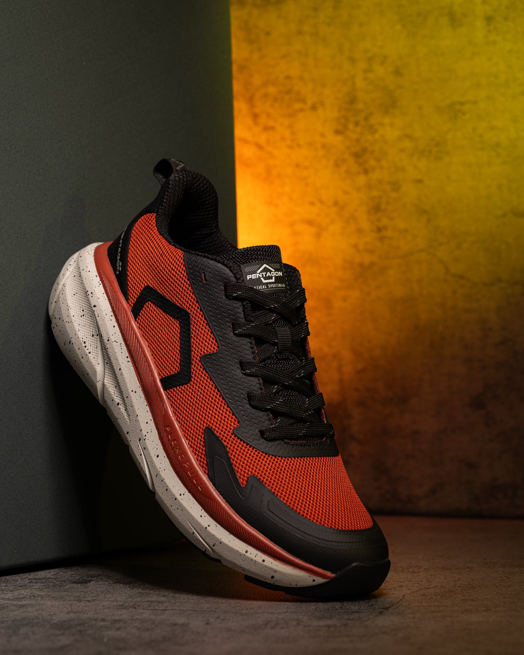 Produs Invictus Field Sneakers Red Mix Pentagon Tactical - Performanță și Adherență Excepțională