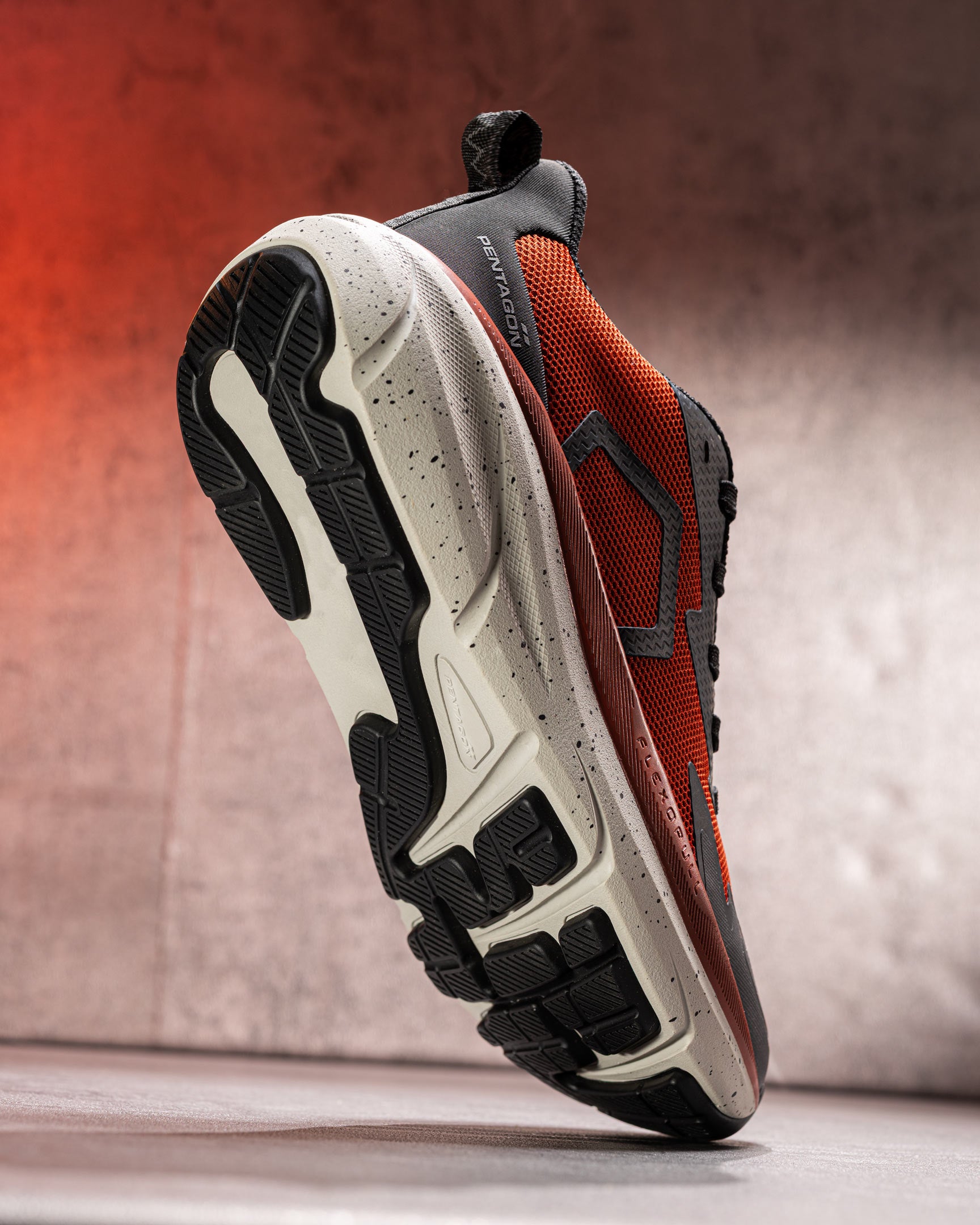 Produs Invictus Field Sneakers Red Mix Pentagon Tactical - Performanță și Adherență Excepțională