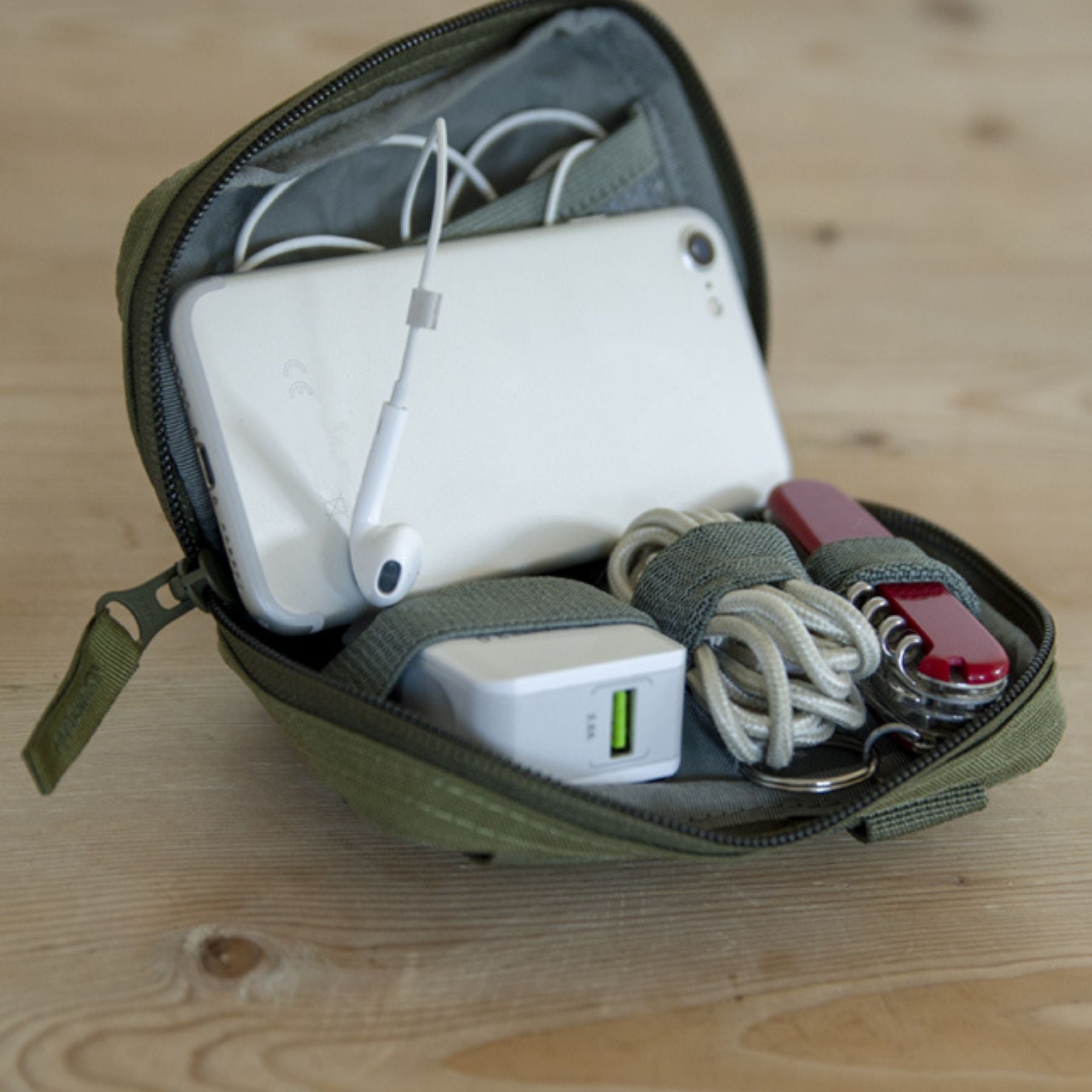 Produs Kyvos Pouch RAL7013 Pentagon Tactical - Performanță și Ventilație Optimă în orice Mediu