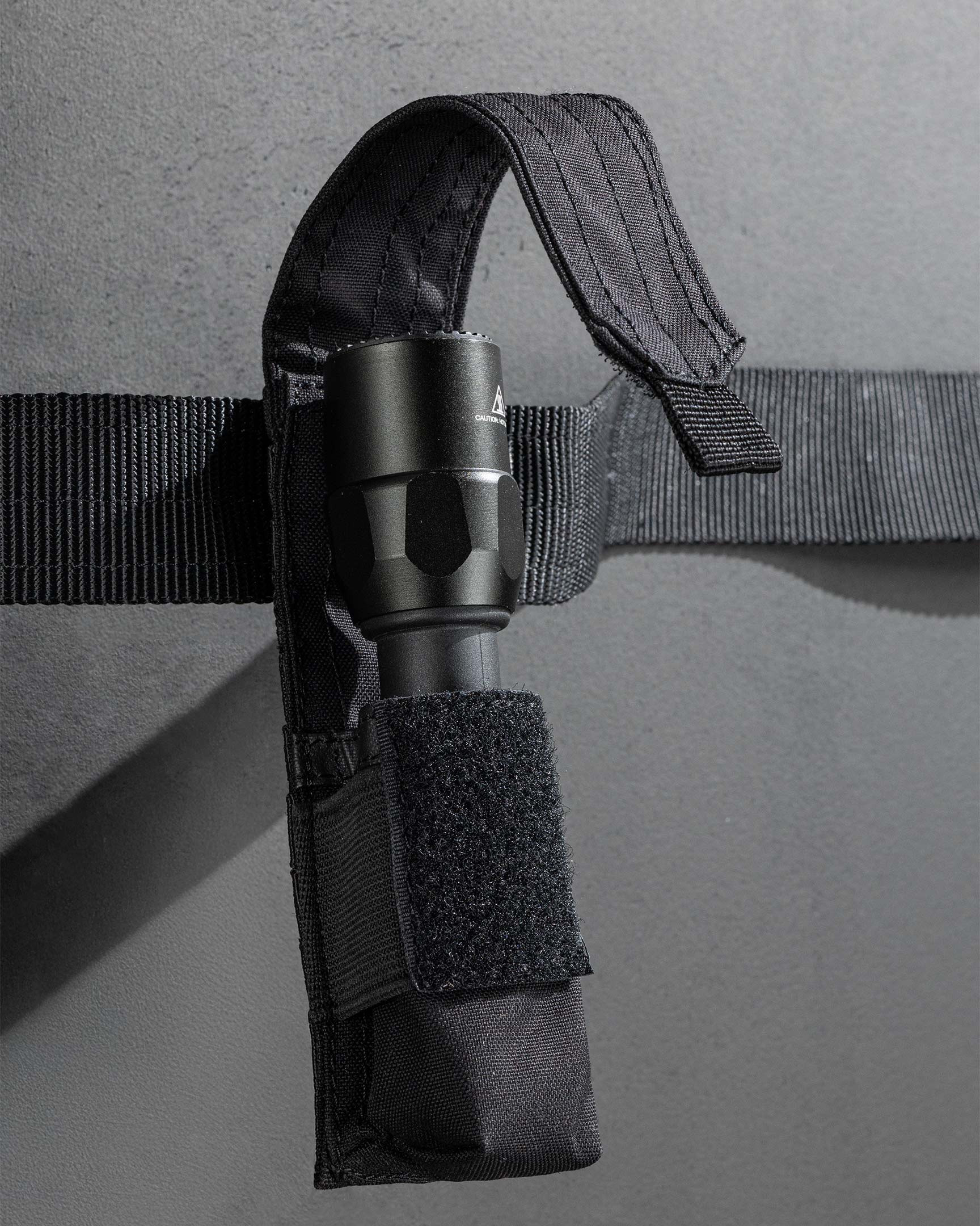 Produs Lumen Flashlight Pouch Black Pentagon Tactical - Durabilitate și Acces Rapid