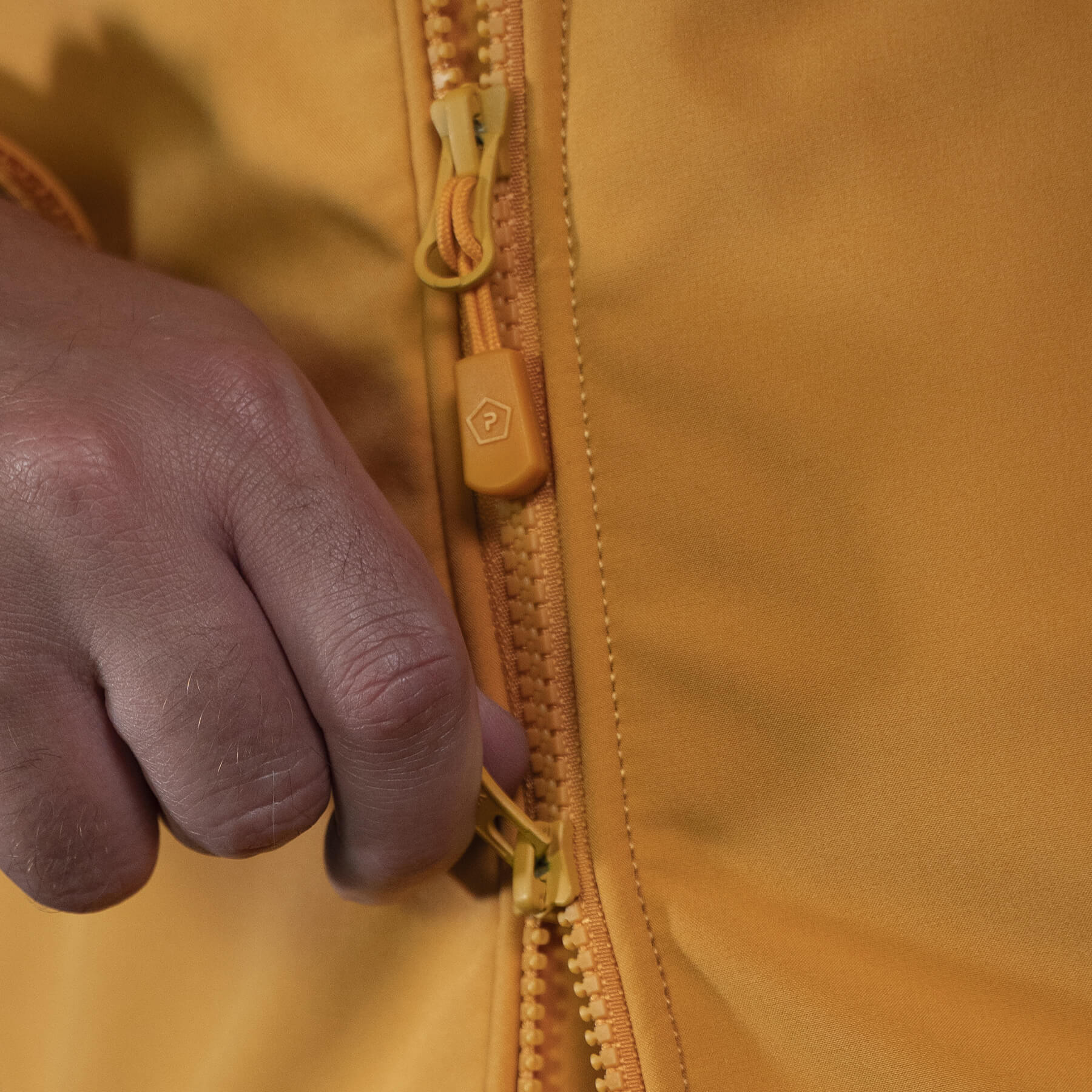 Produs Reiner 2.0 Tuscan Yellow Pentagon Tactical - Performanță și Versatilitate la orice Pas